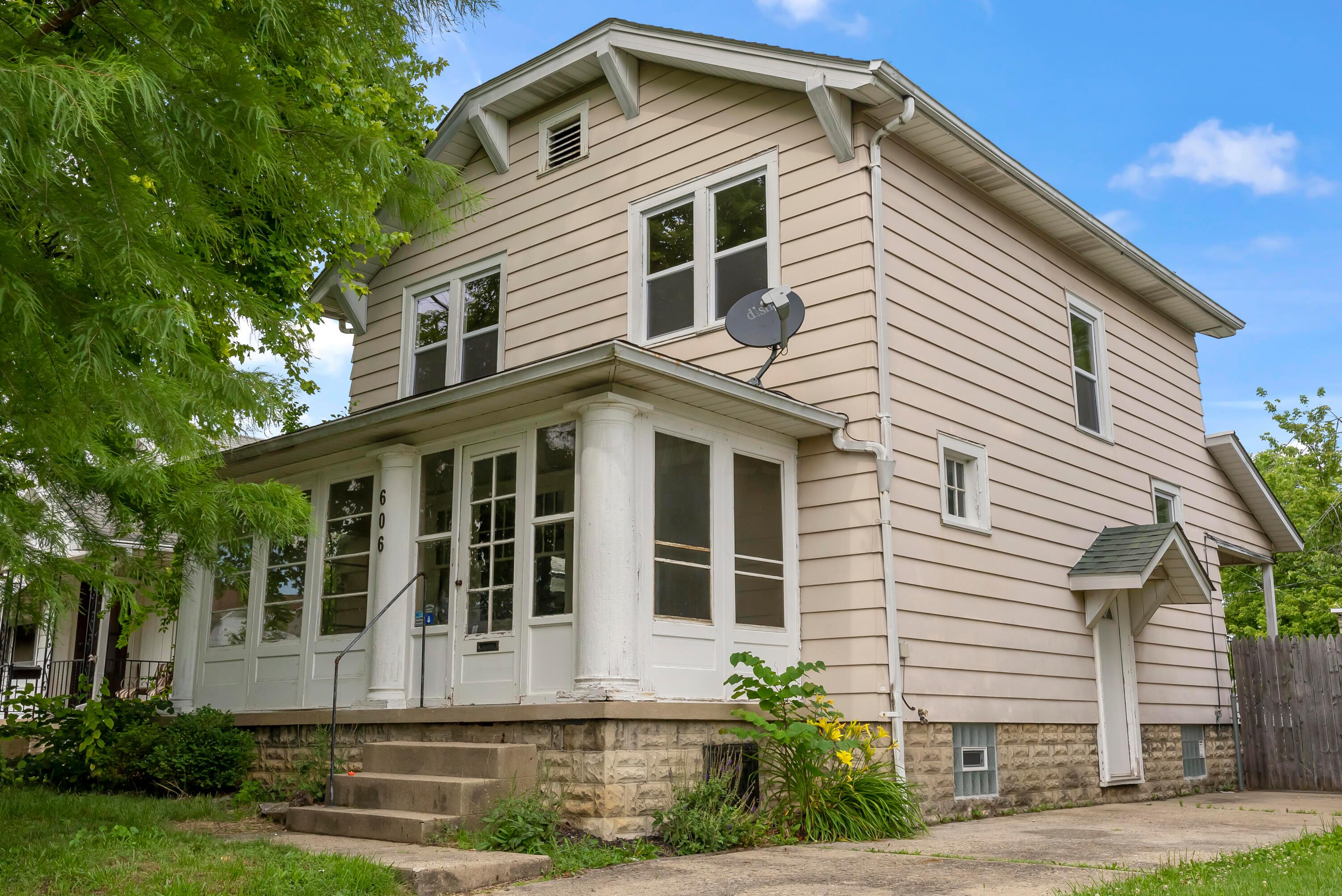 606 Woodbury Avenue
