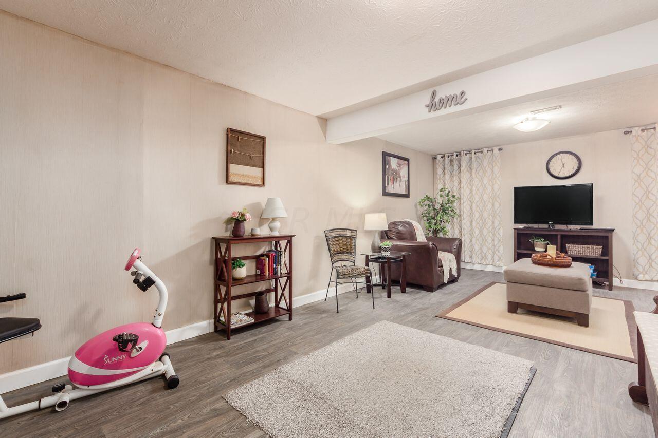 508 Foxtrail Circle W, 28