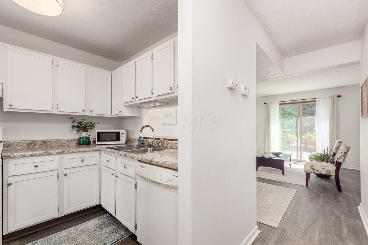 508 Foxtrail Circle W, 28