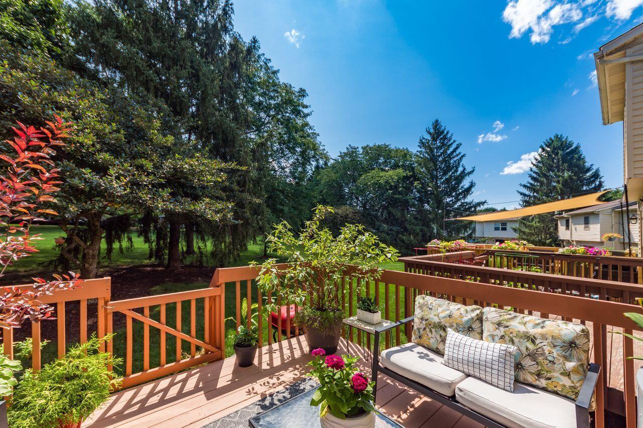 508 Foxtrail Circle W, 28