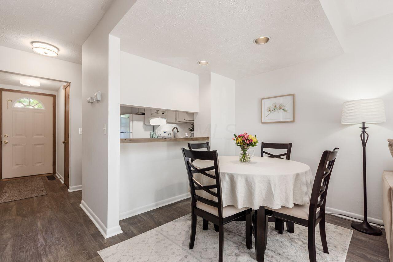 508 Foxtrail Circle W, 28