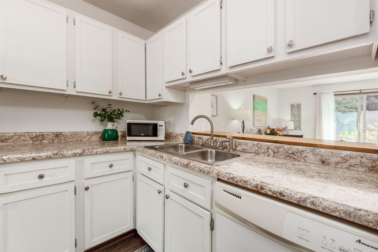 508 Foxtrail Circle W, 28