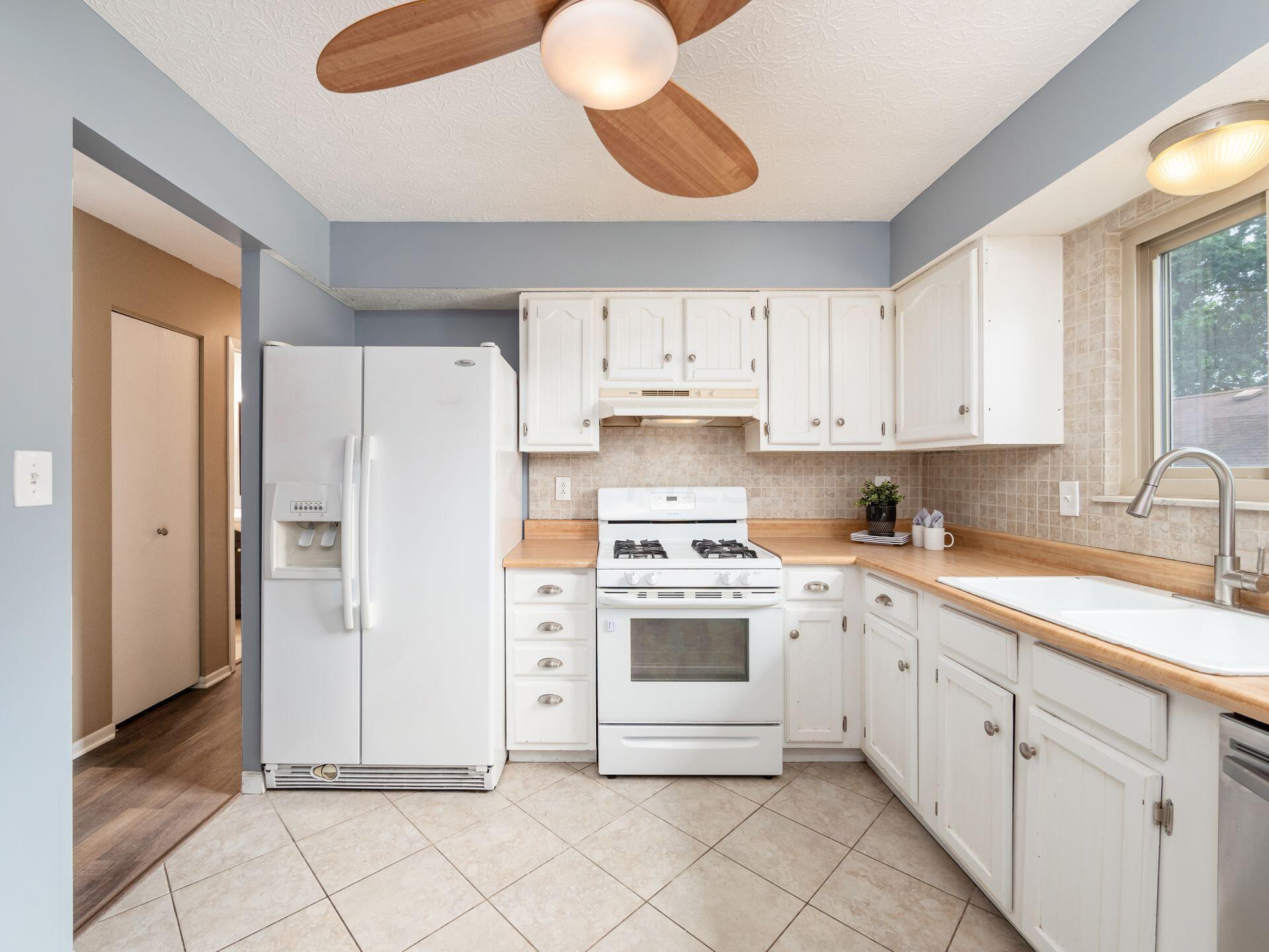 1905 High Ridge Place