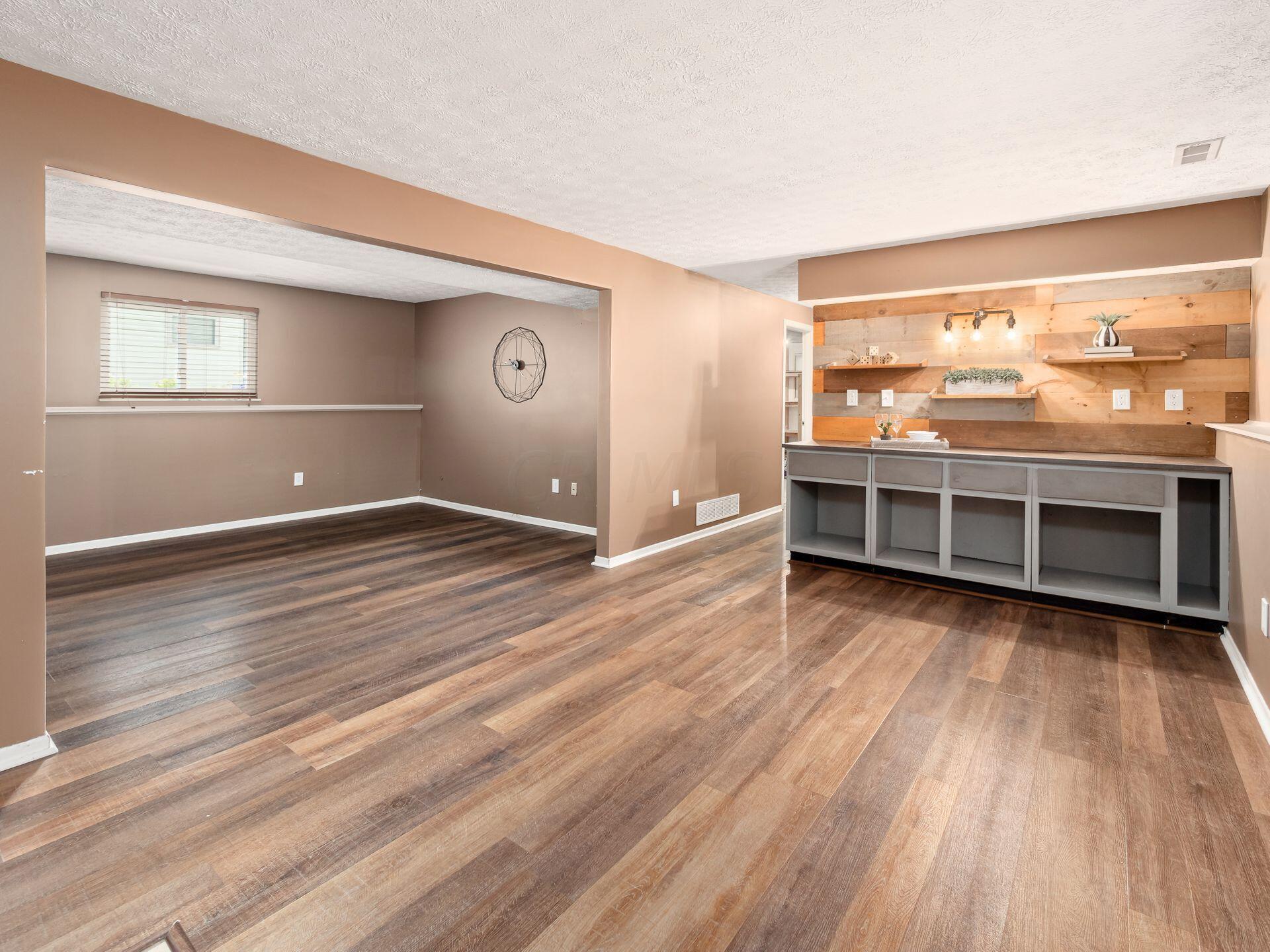 1905 High Ridge Place