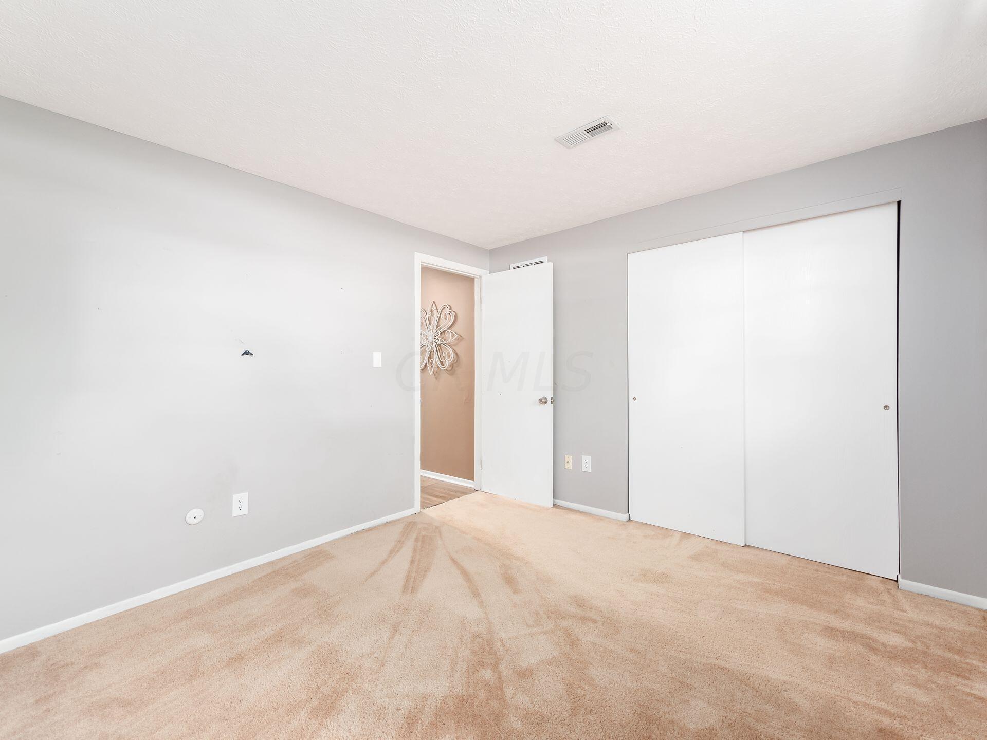 1905 High Ridge Place