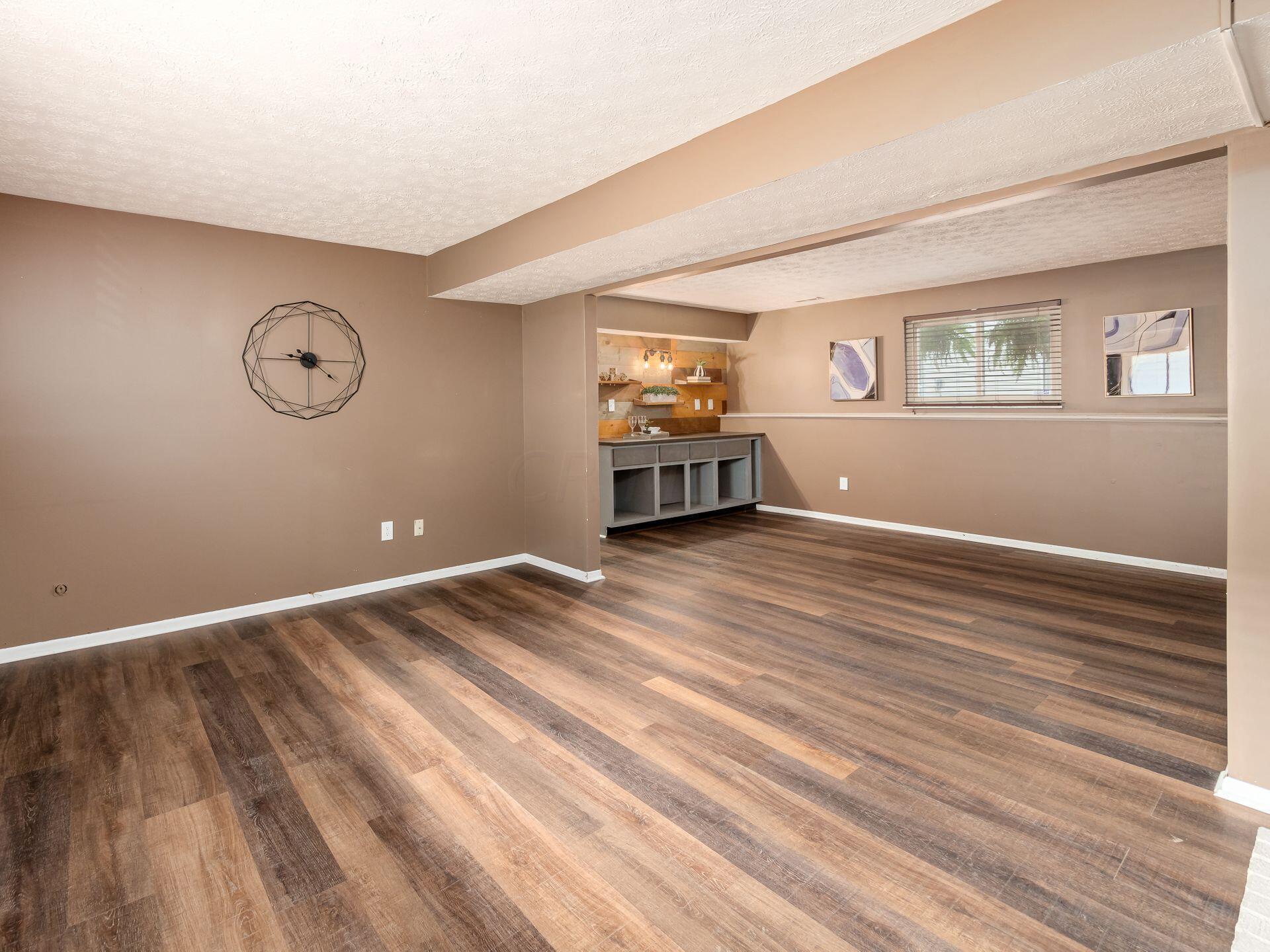 1905 High Ridge Place