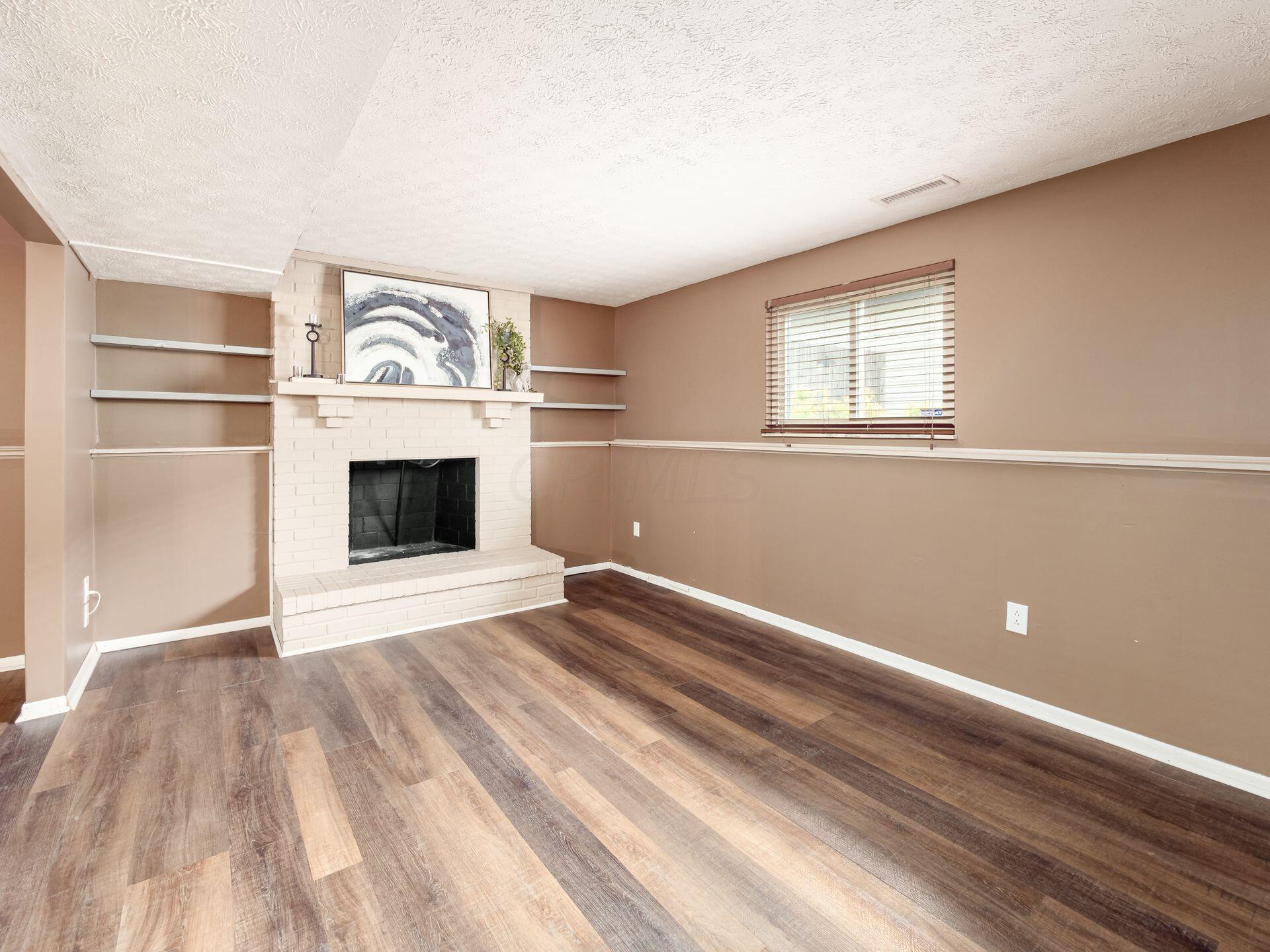 1905 High Ridge Place