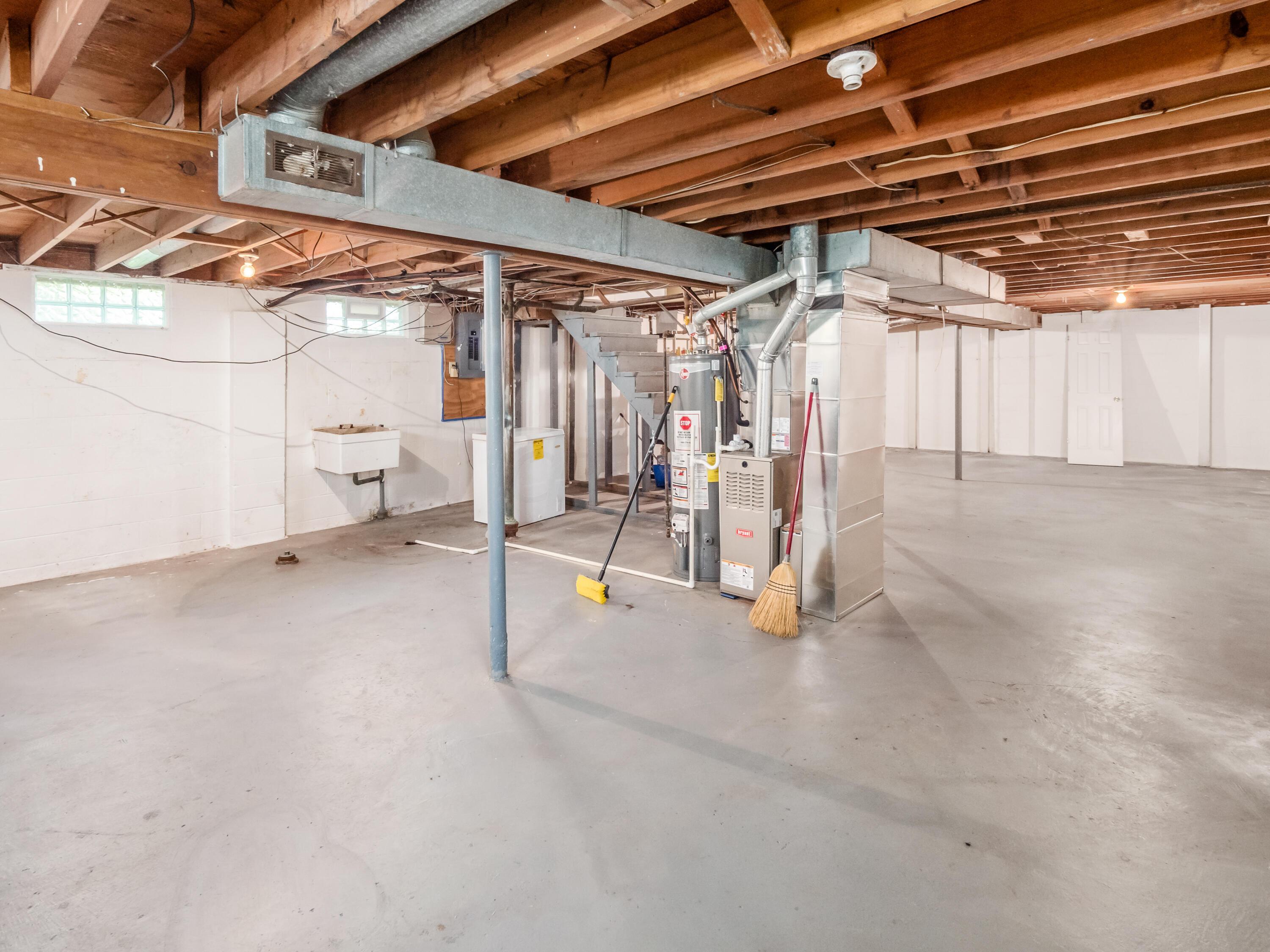 2829 Fleet Road