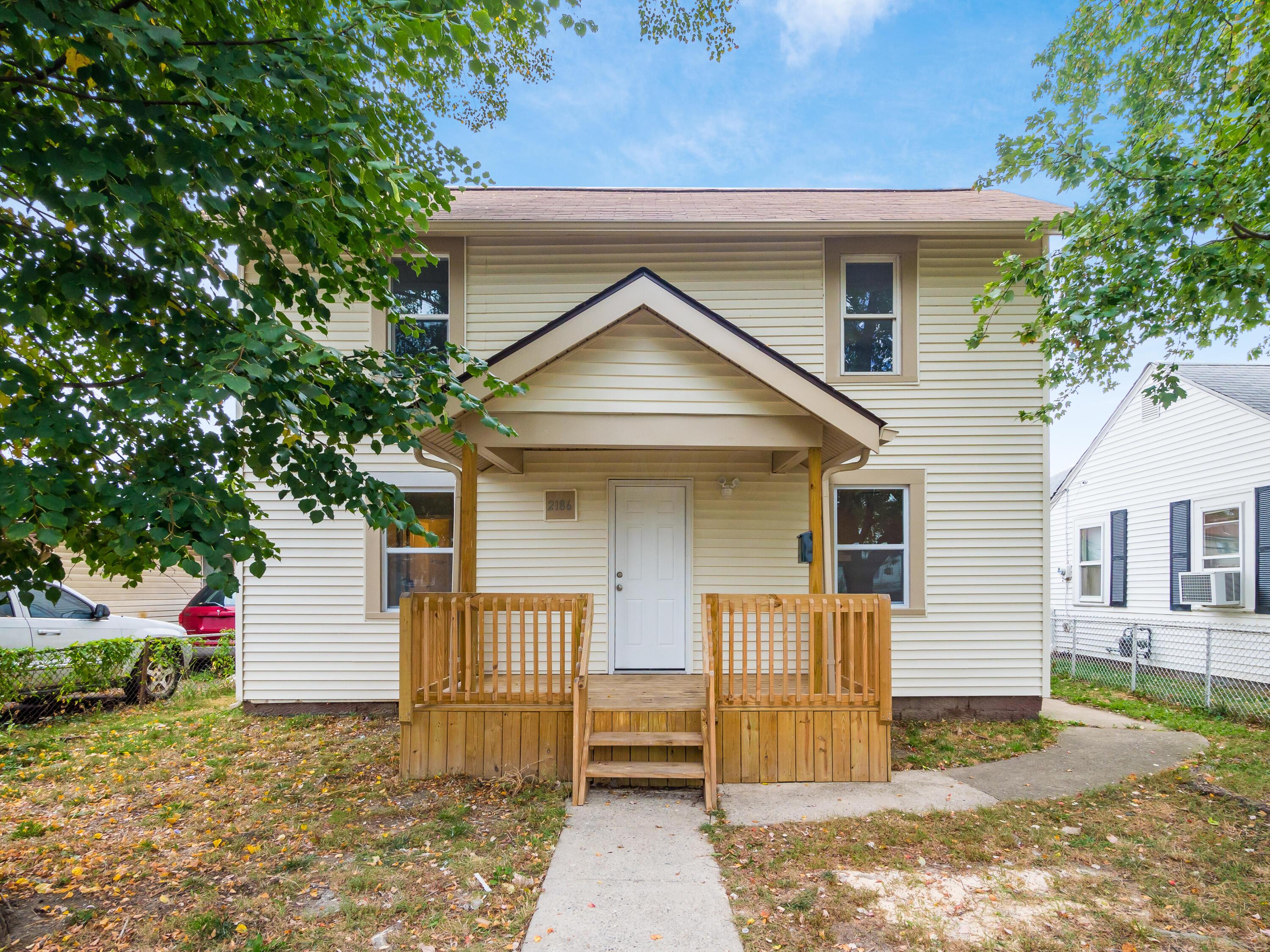 2186 Springmont Avenue