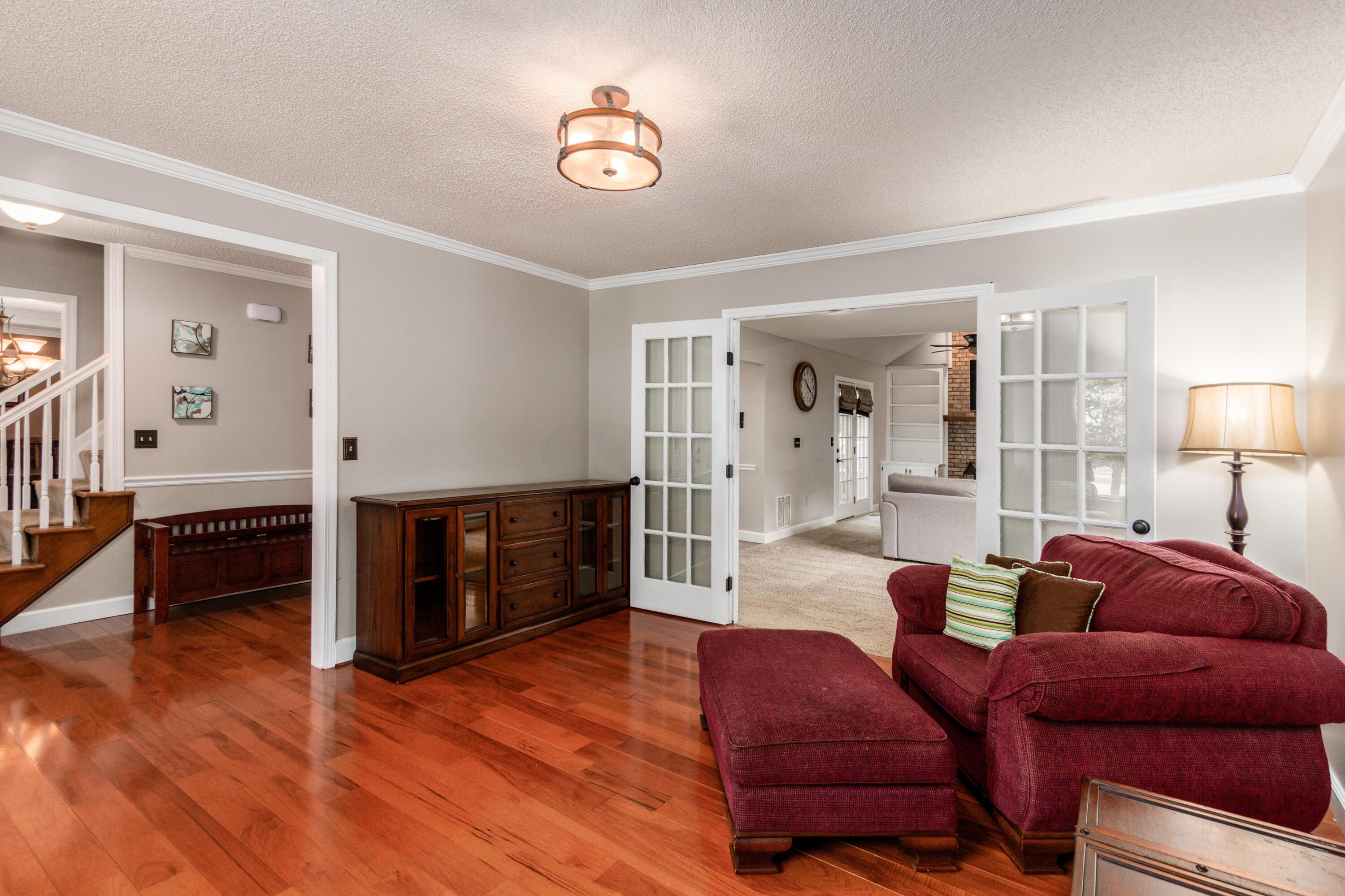 264 Briarbend Boulevard