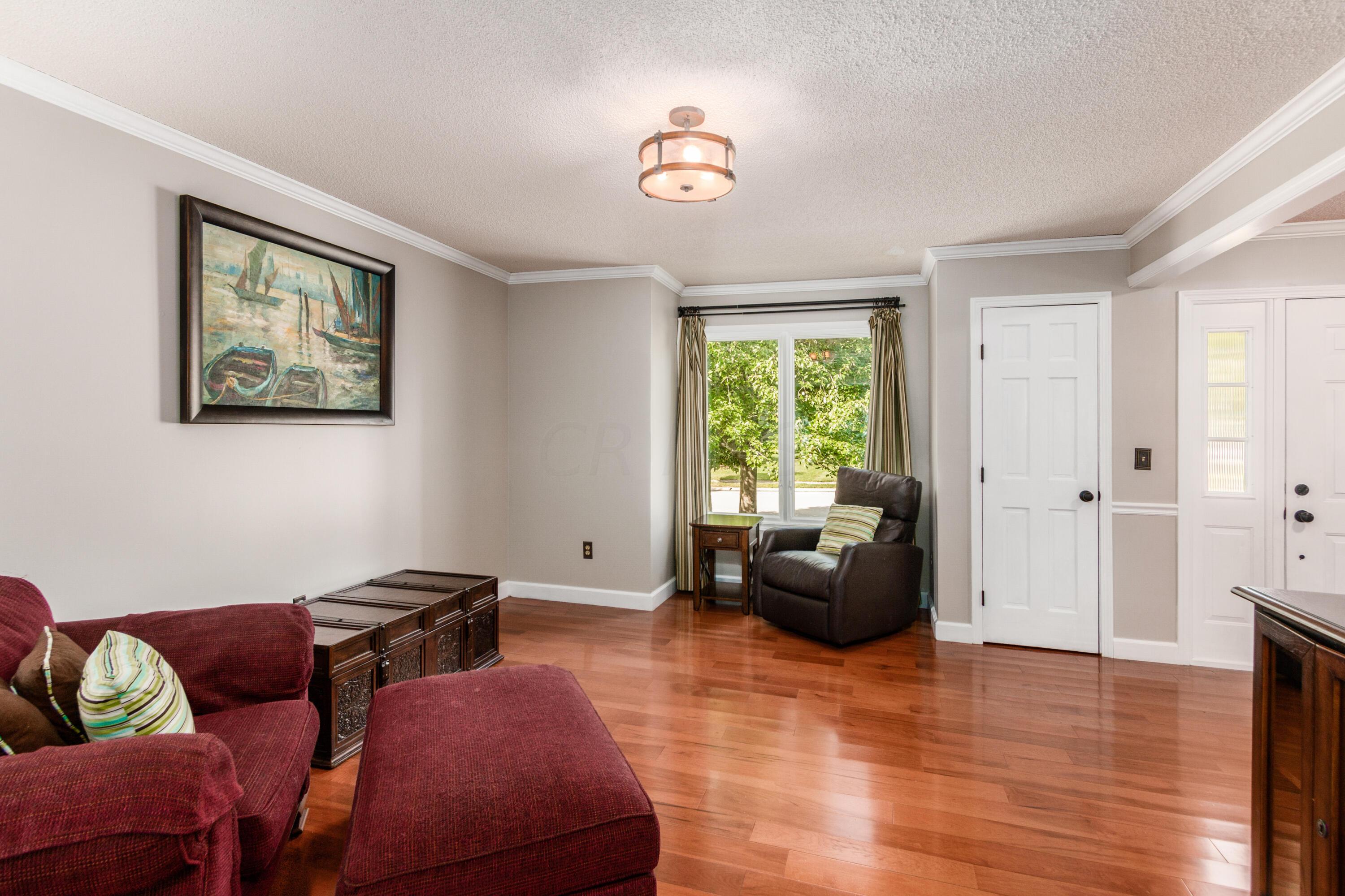 264 Briarbend Boulevard