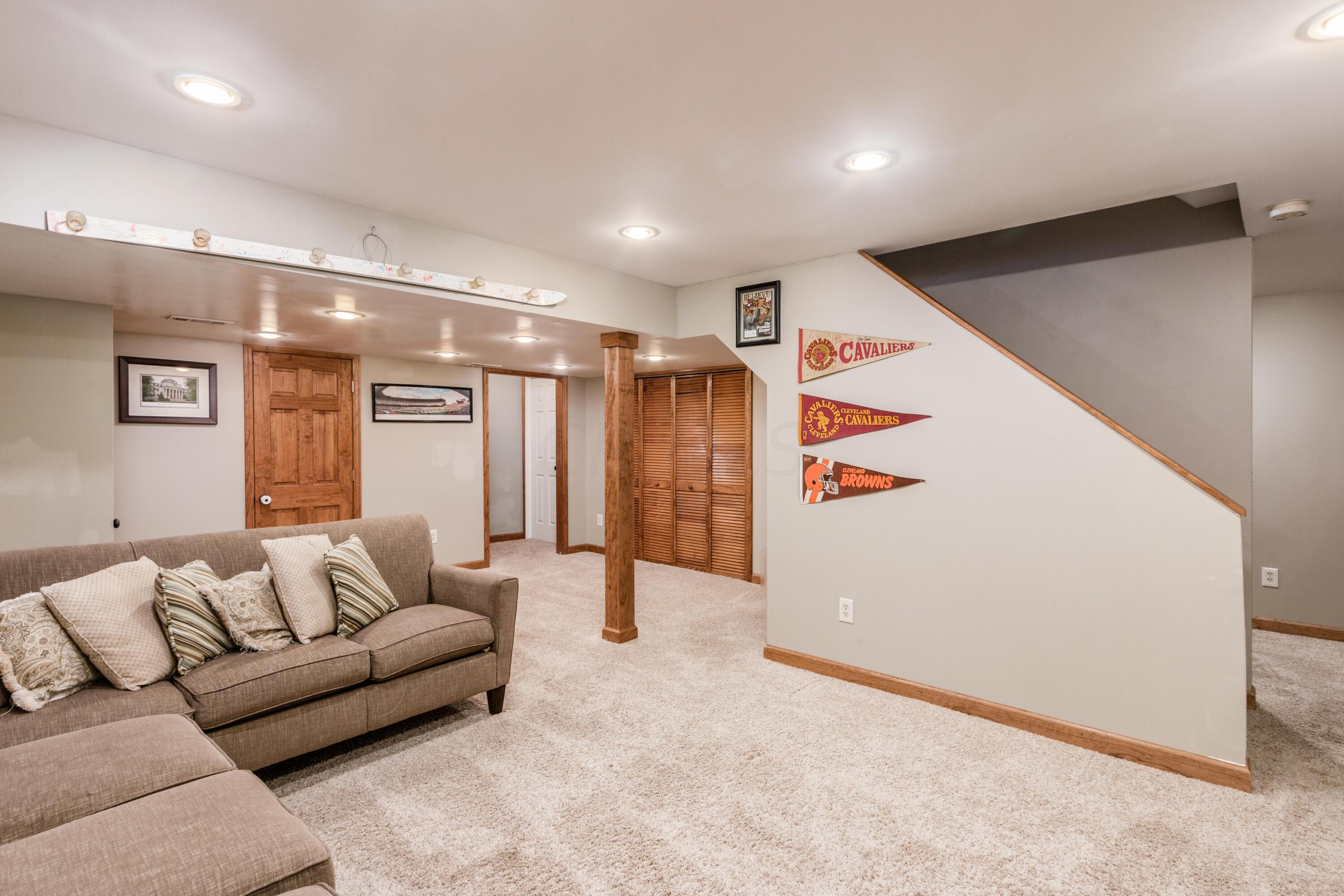 264 Briarbend Boulevard