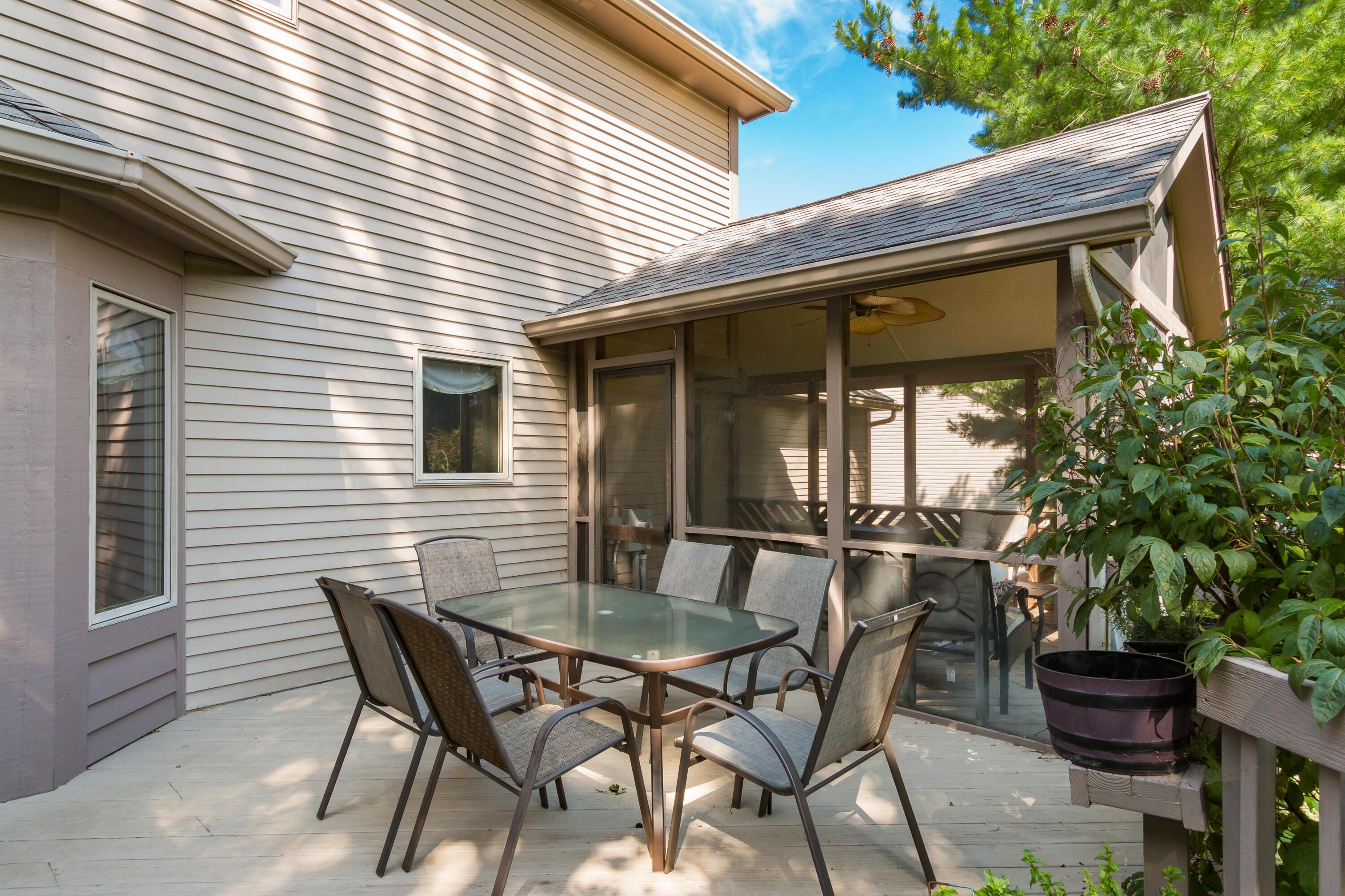 264 Briarbend Boulevard