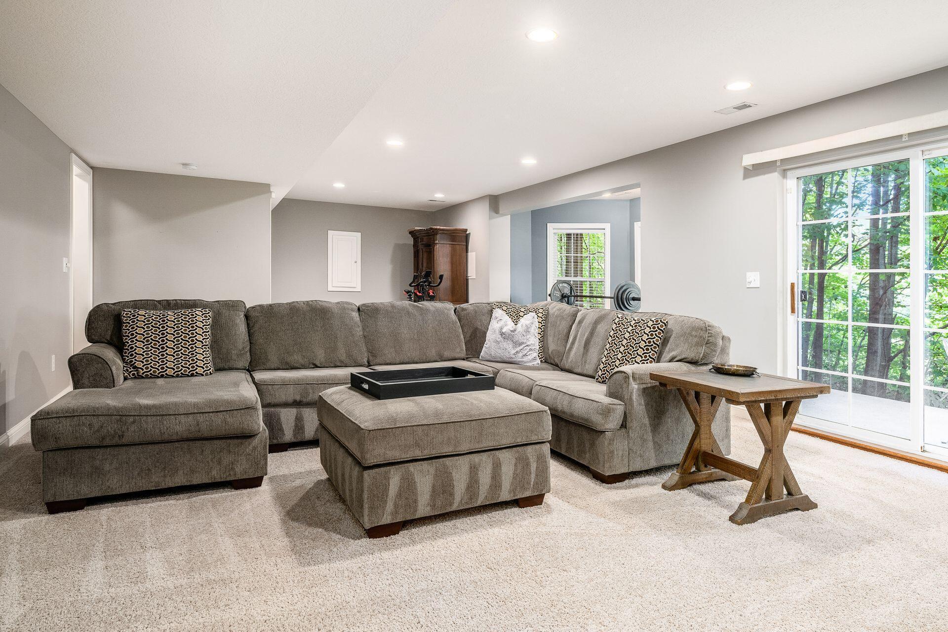 5135 Manor Ridge Court