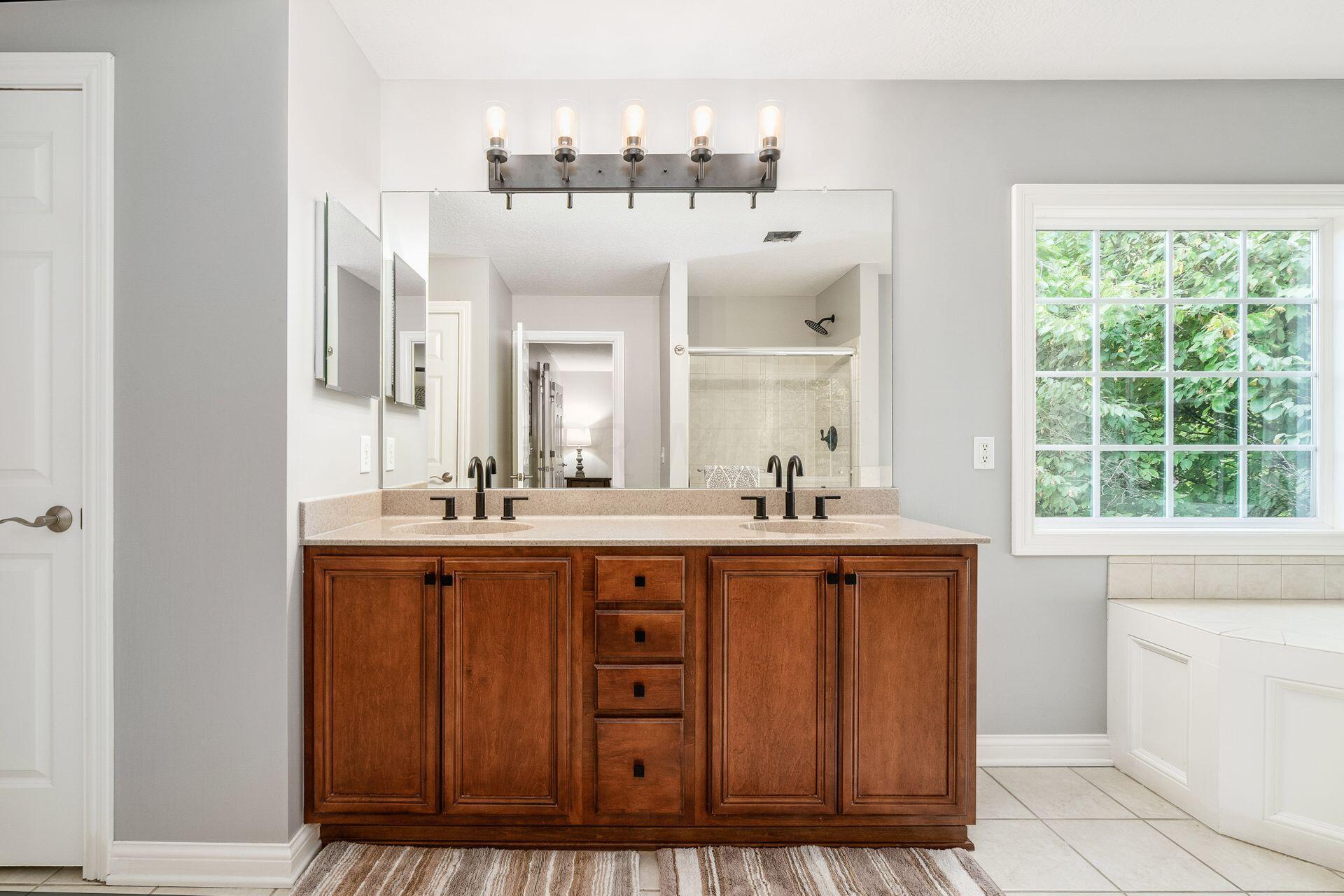 5135 Manor Ridge Court