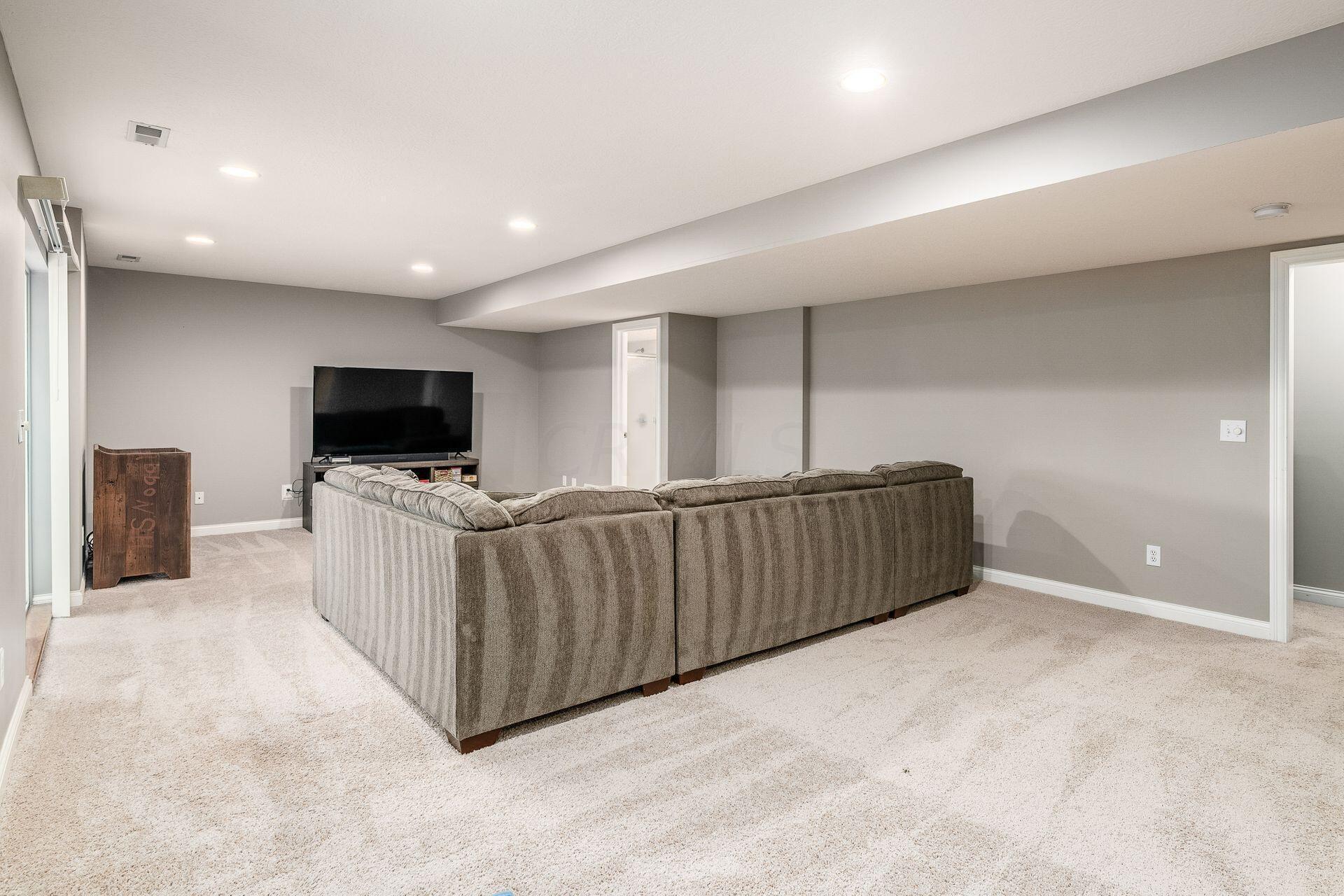 5135 Manor Ridge Court