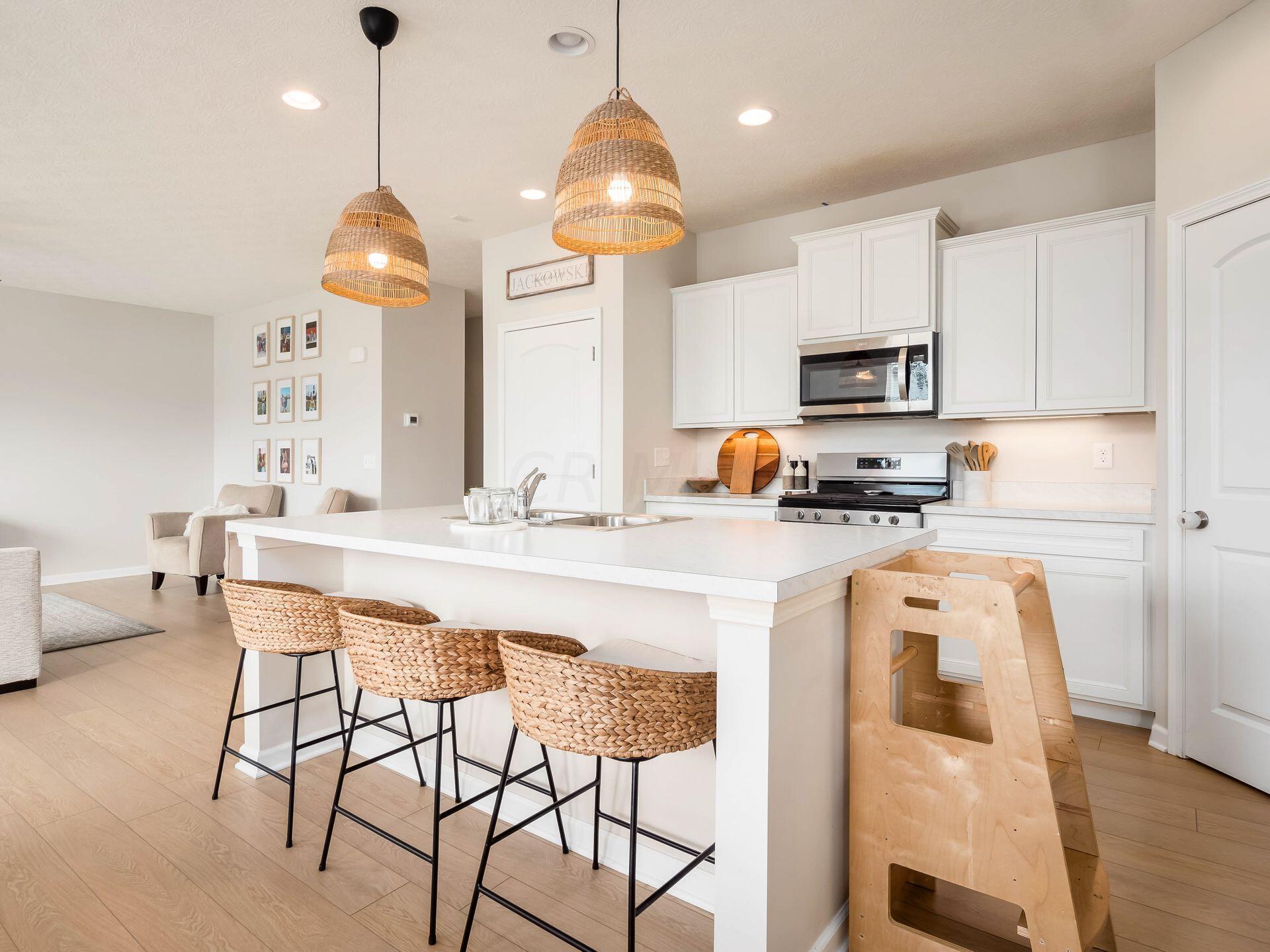 121 Leather Leaf Circle