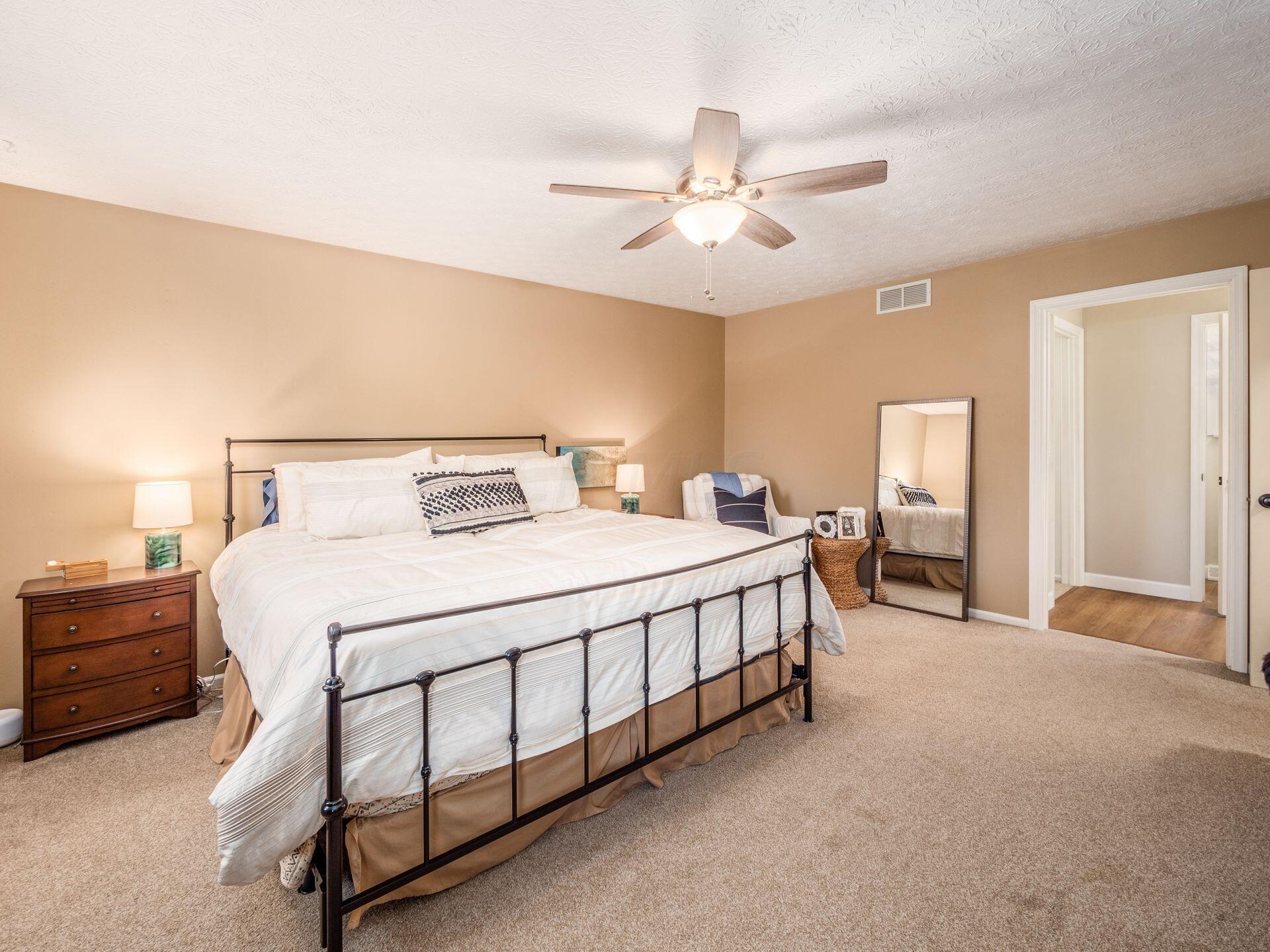 1109 Cross Country Drive