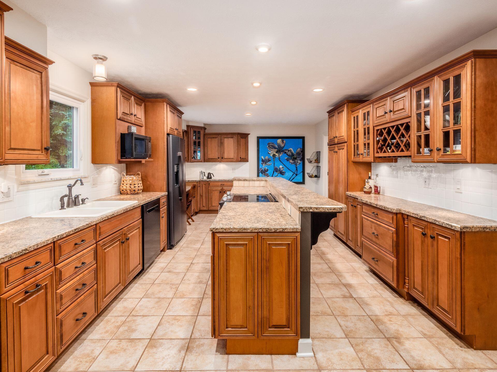 1109 Cross Country Drive
