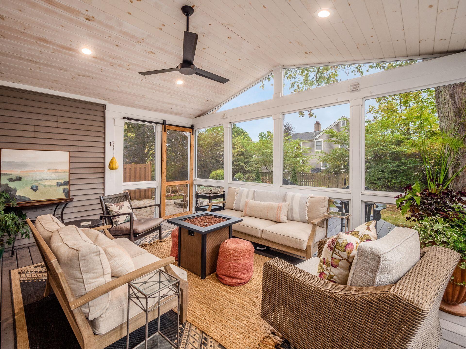 1109 Cross Country Drive