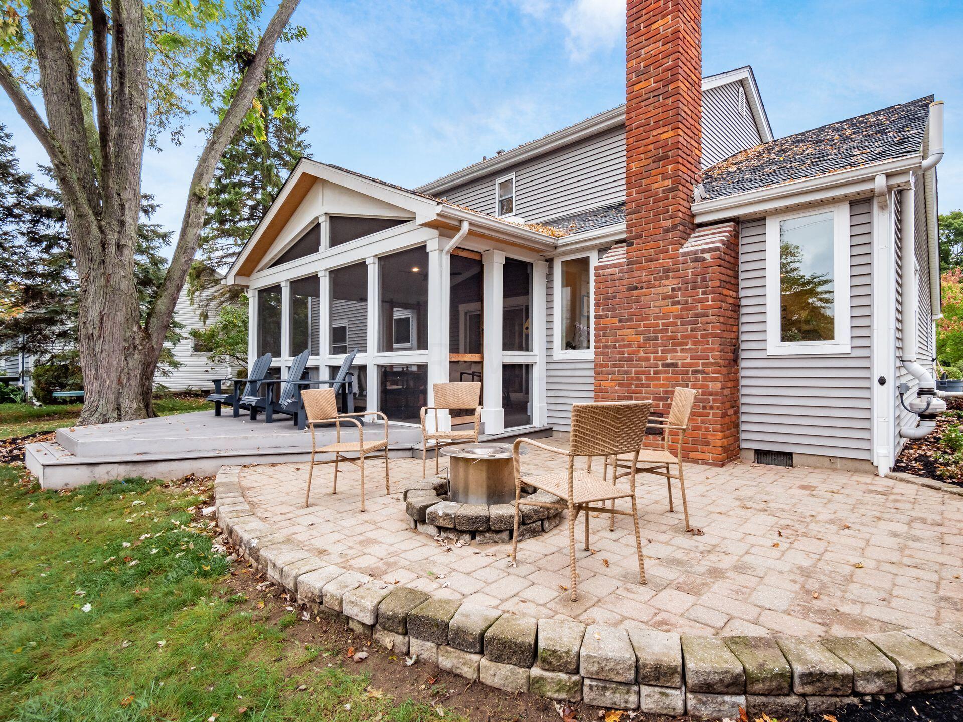 1109 Cross Country Drive