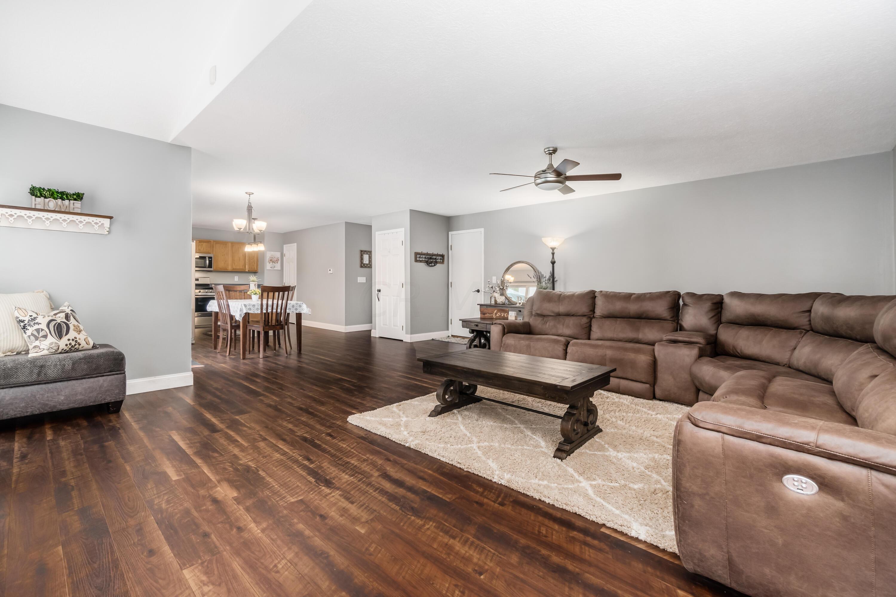 8595 Clover Glade Drive