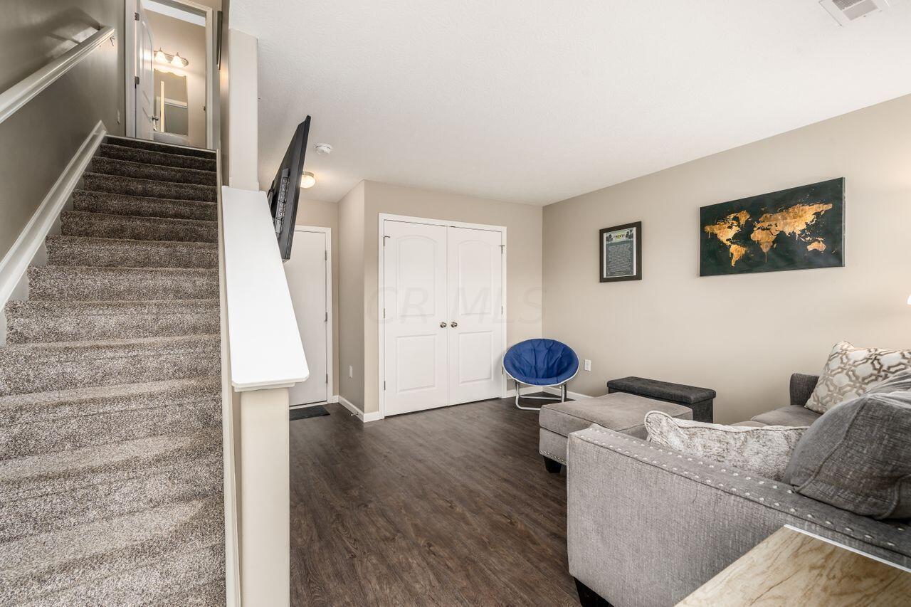 5766 Hayden Run Boulevard