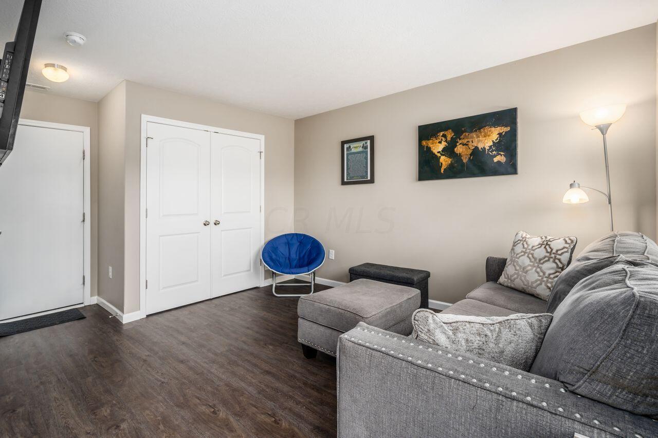 5766 Hayden Run Boulevard