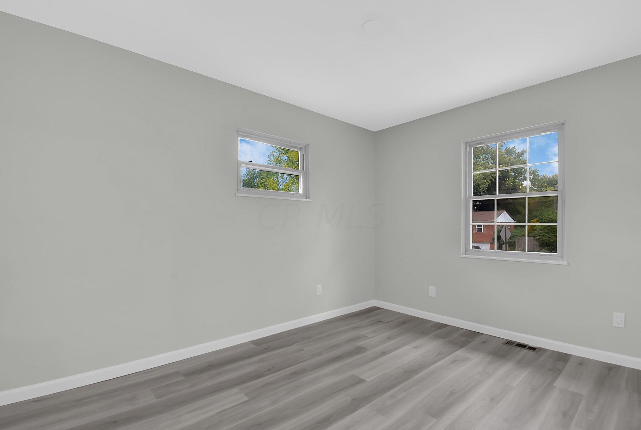 5566 Roche Drive