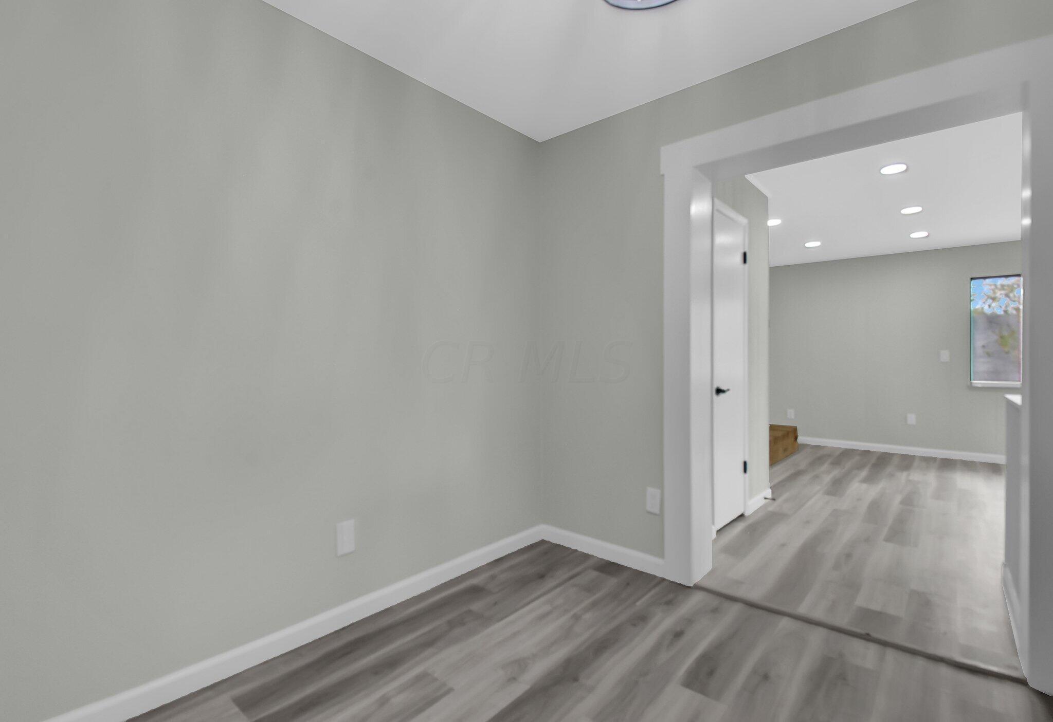 5566 Roche Drive