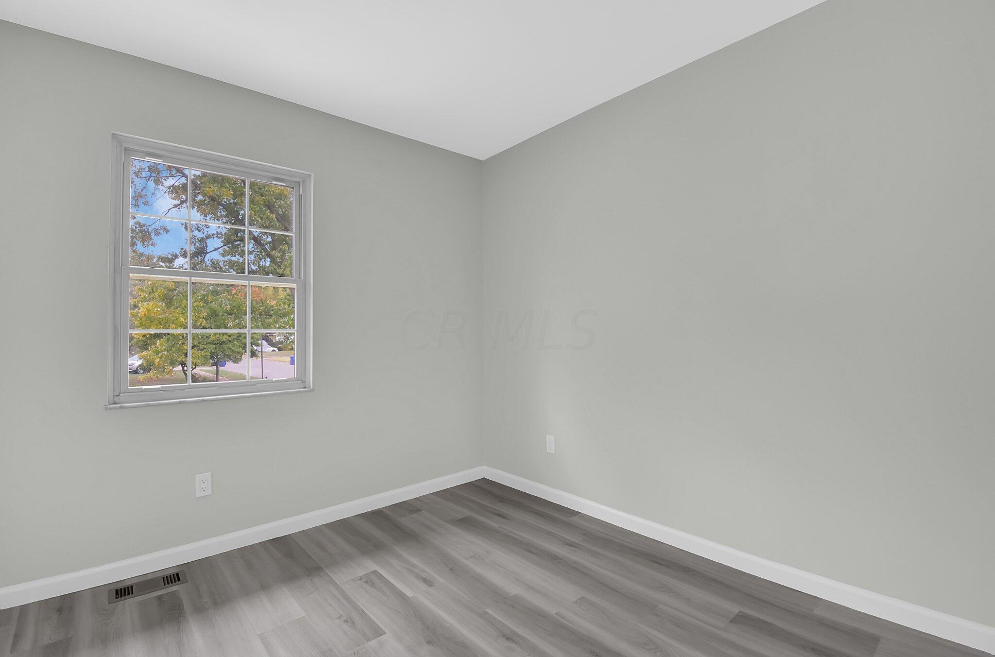 5566 Roche Drive