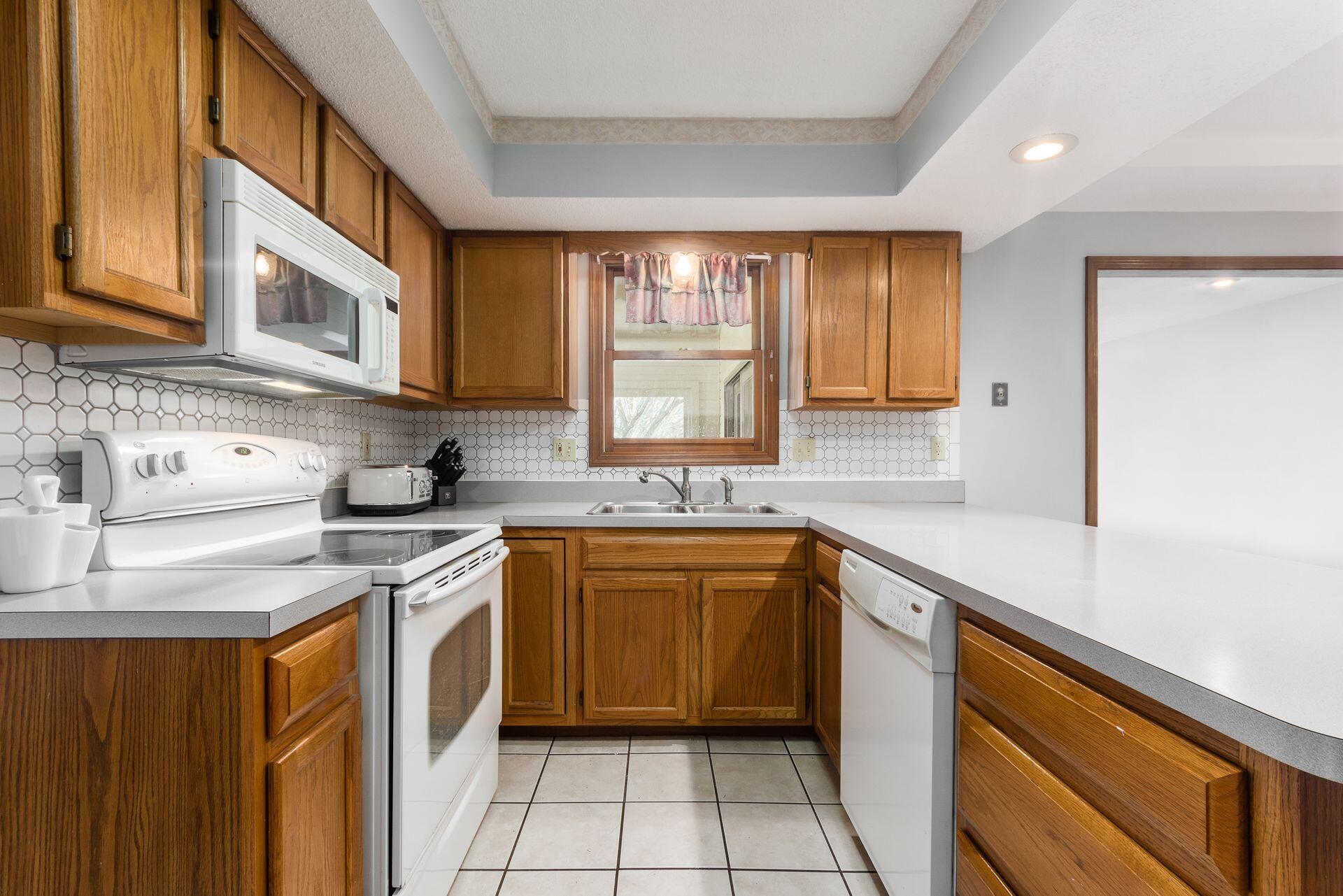 2365 W Choctaw Drive