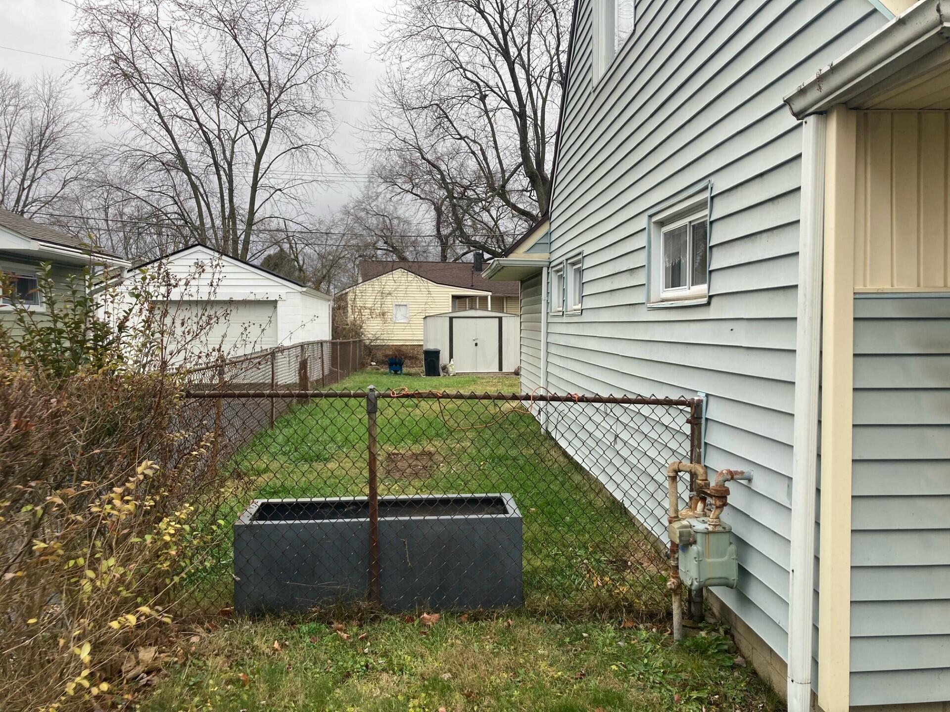 2165 Brentnell Avenue