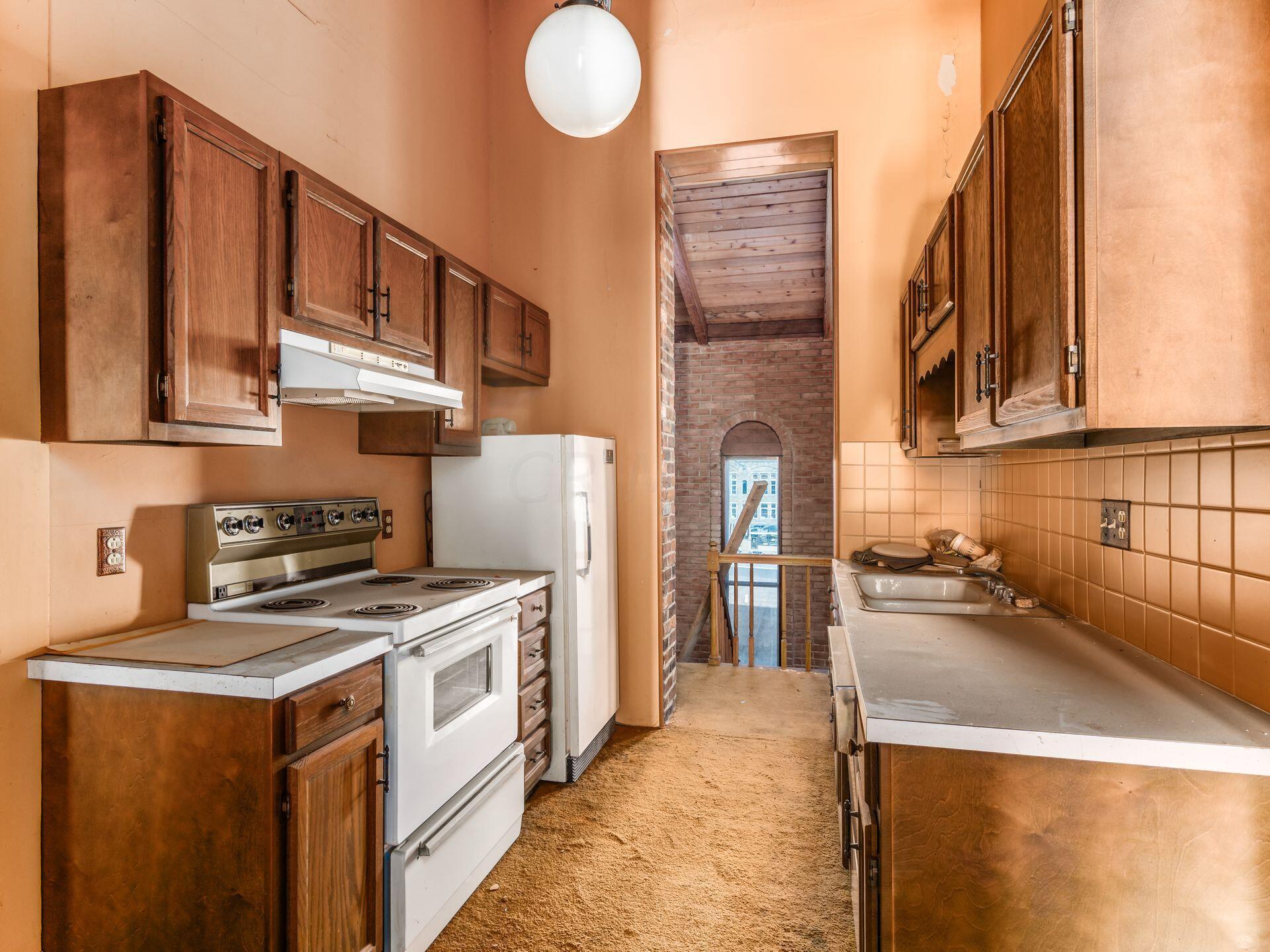 25 E Third Street