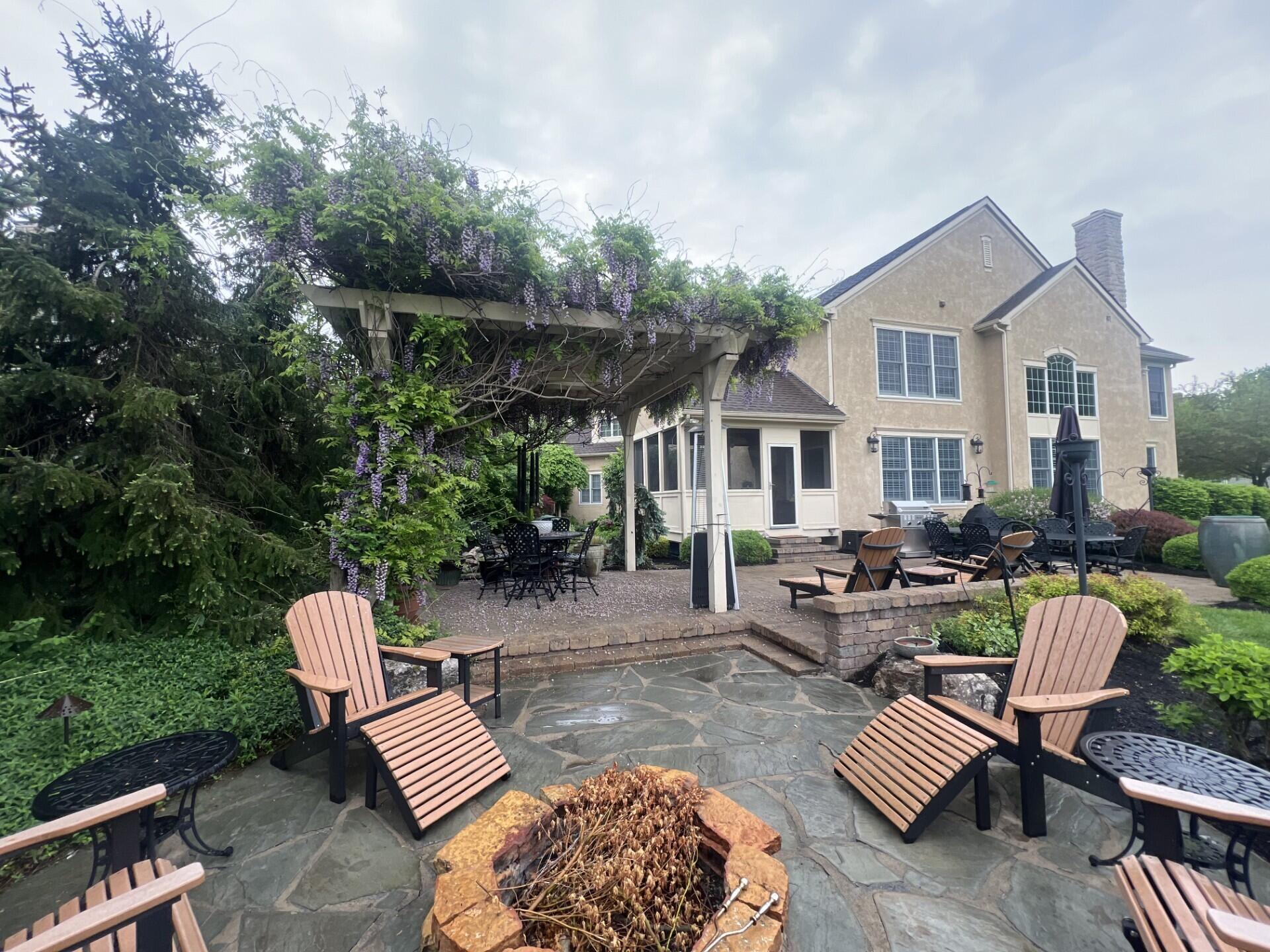 10101 Archer Lane