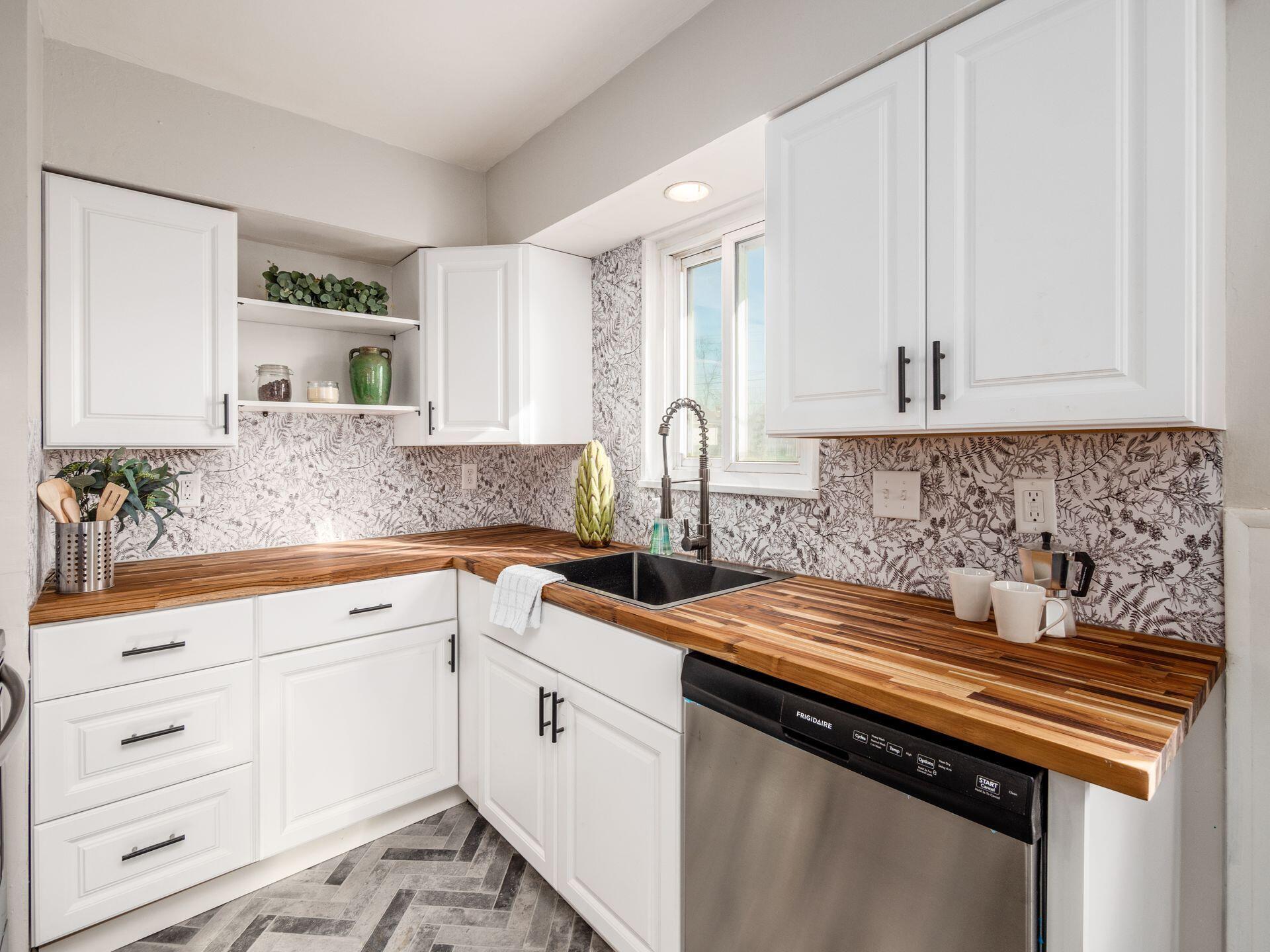 144 S Wheatland Avenue