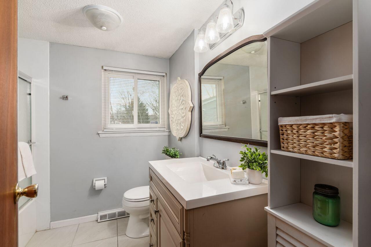 3186 Woodstone Court