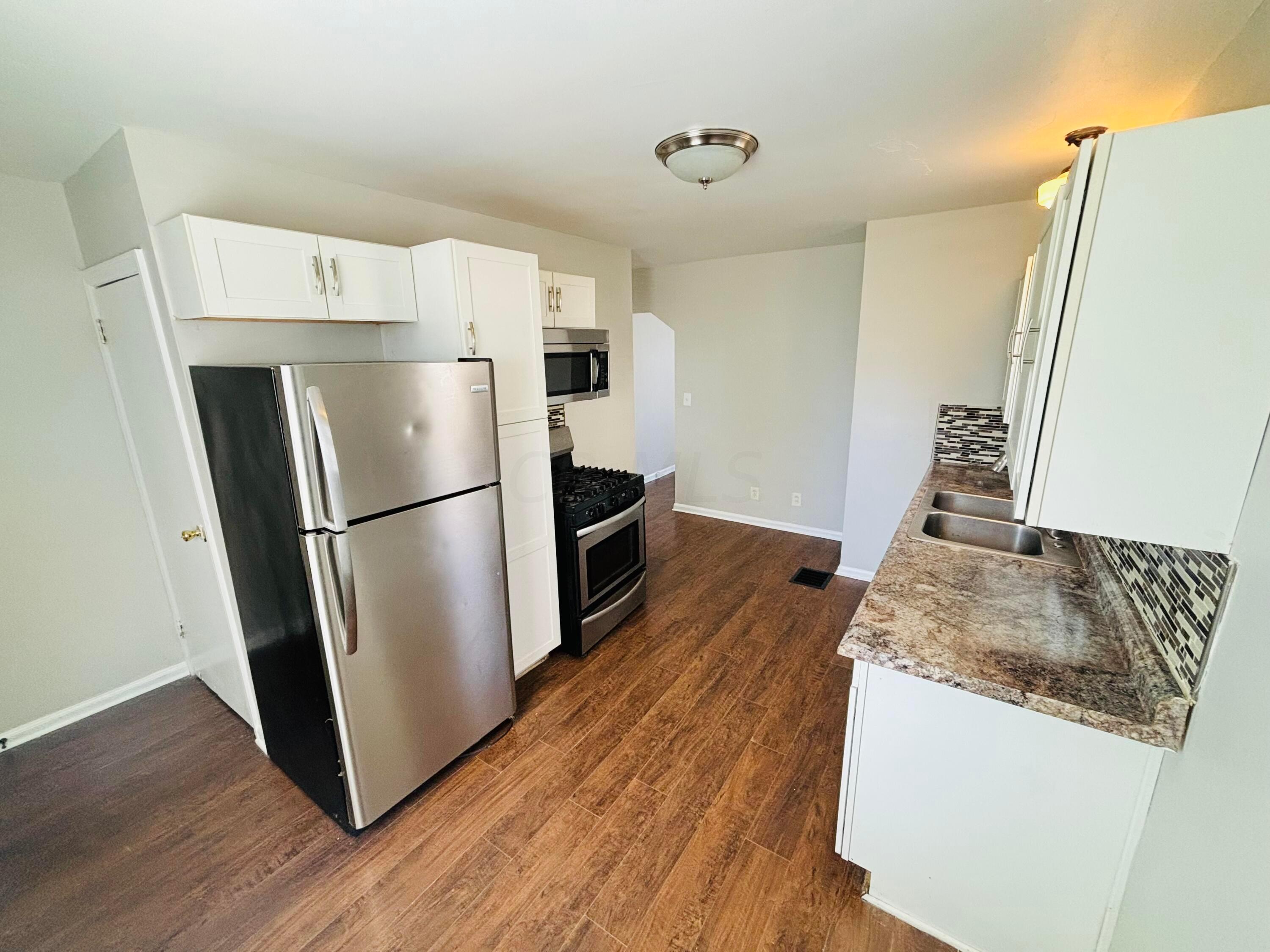 3070 Hiawatha Street