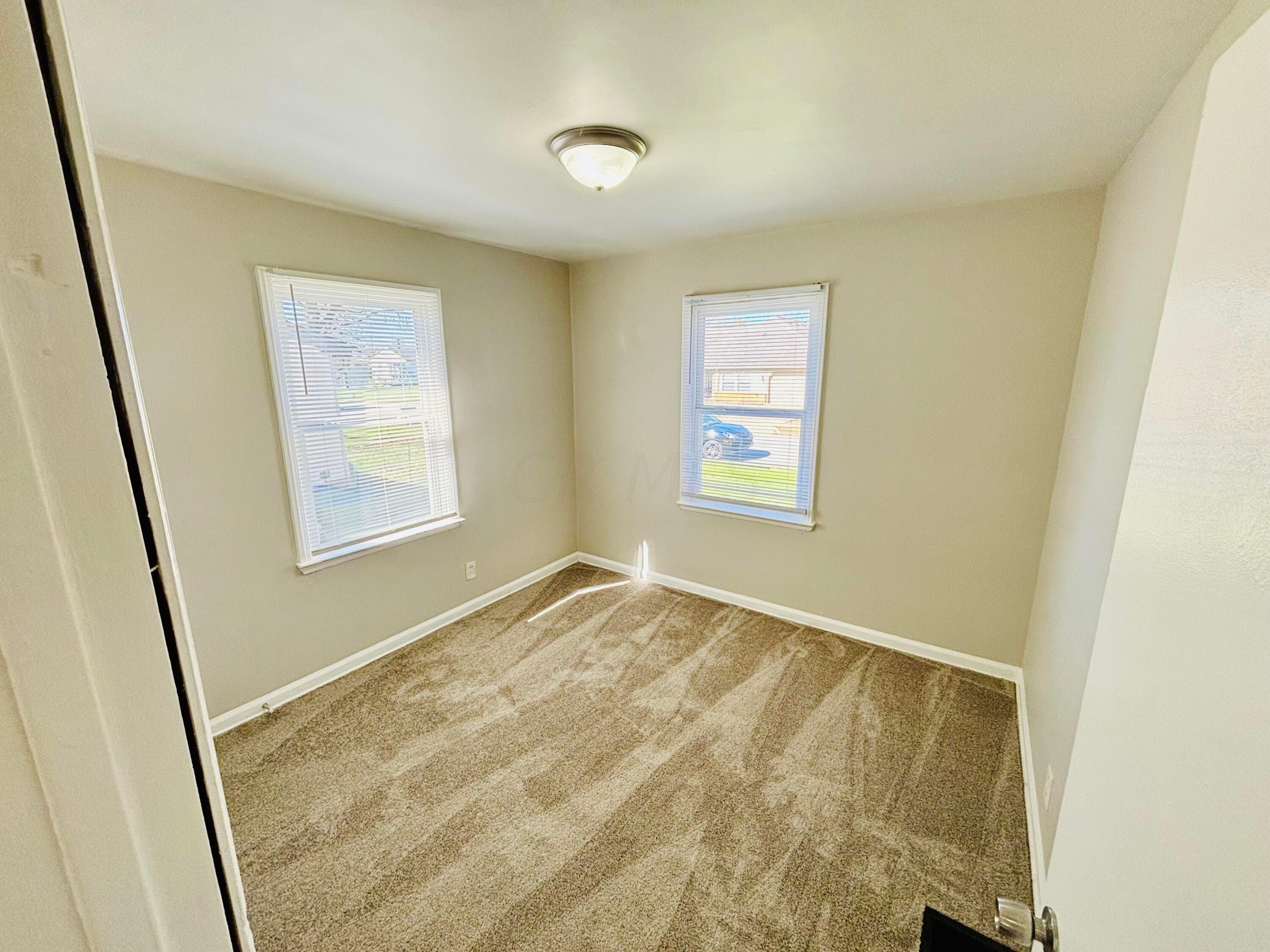 3070 Hiawatha Street