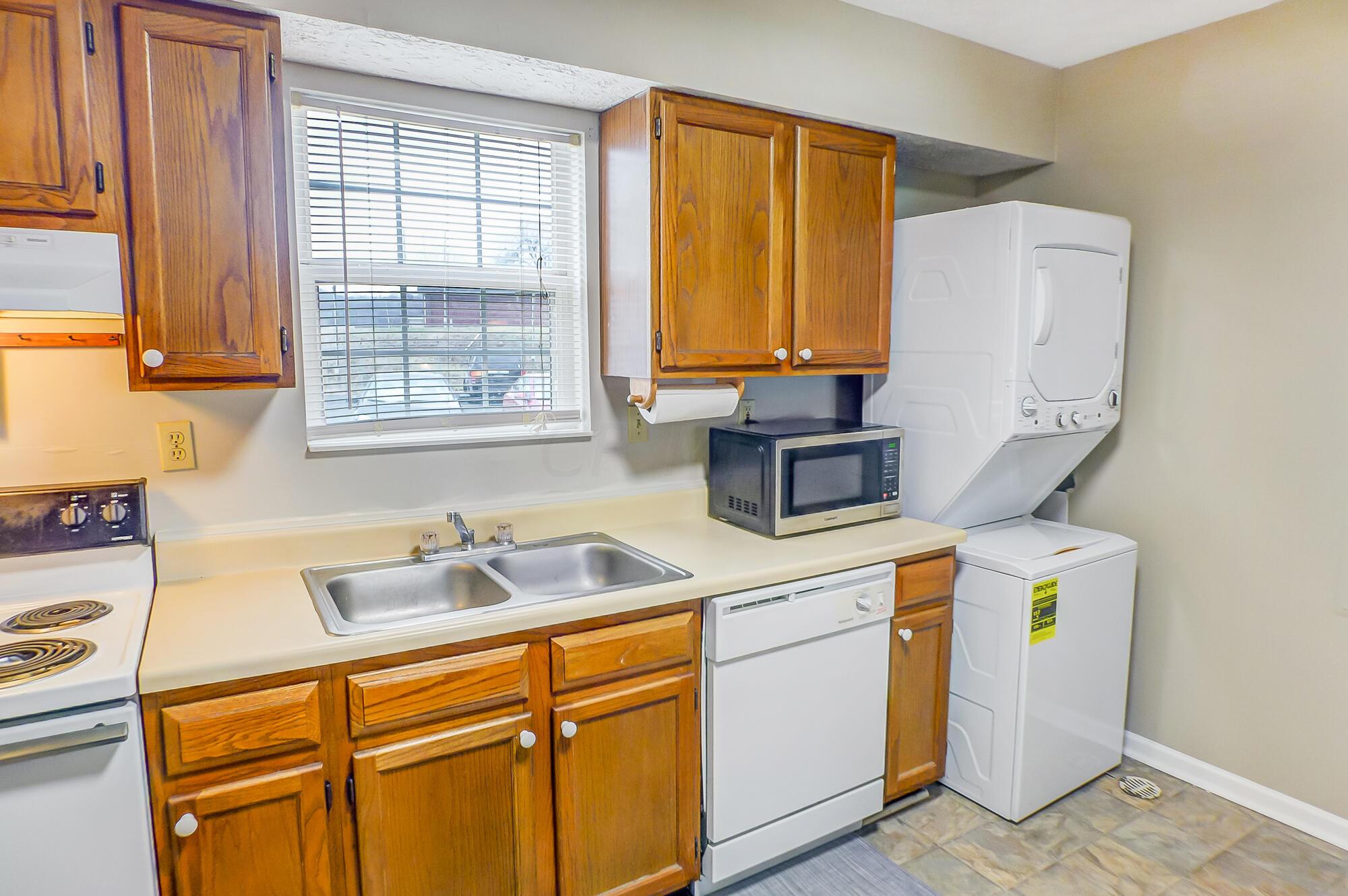 15 S Shafer Street, 2102