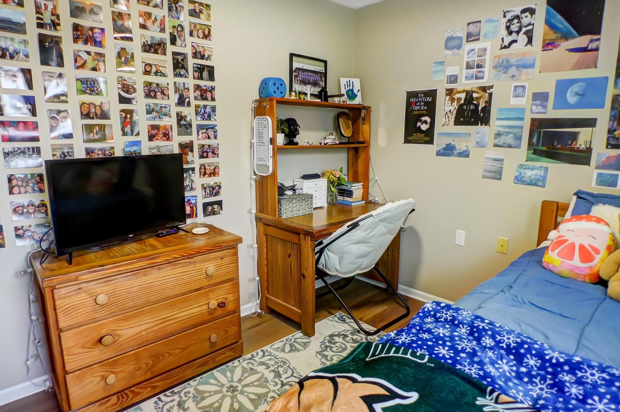 15 S Shafer Street, 2102