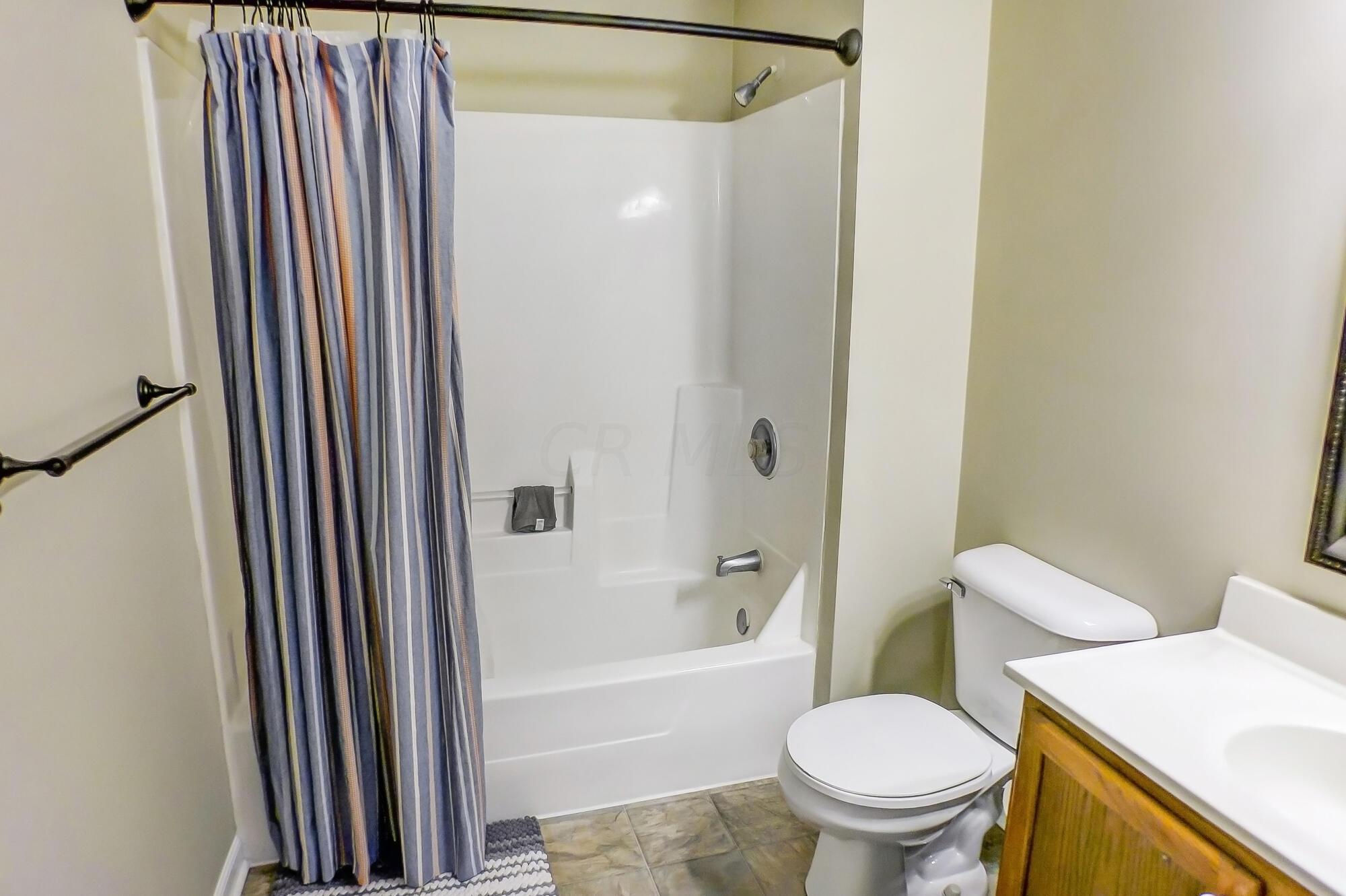 15 S Shafer Street, 2102