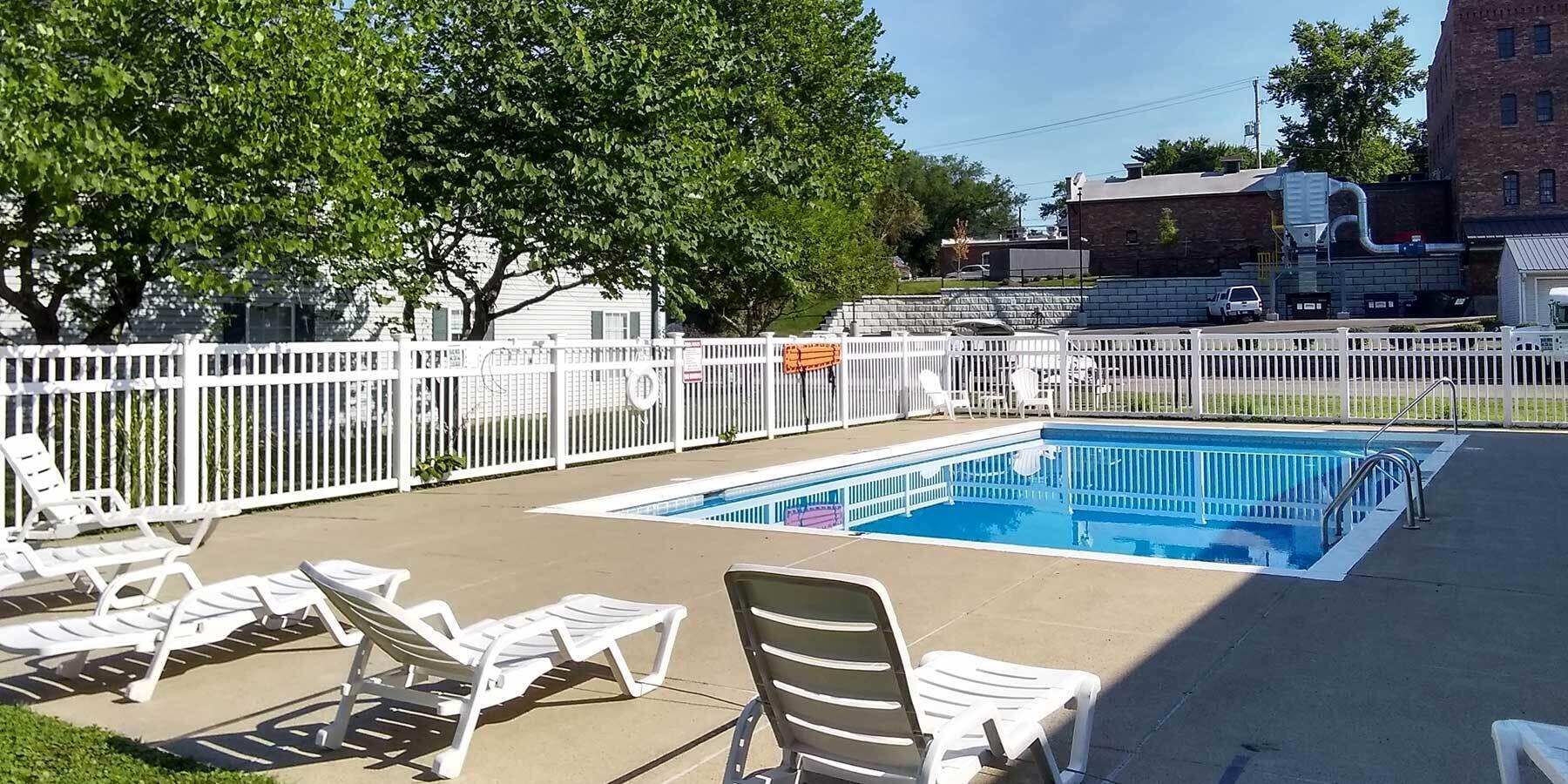 15 S Shafer Street, 2102