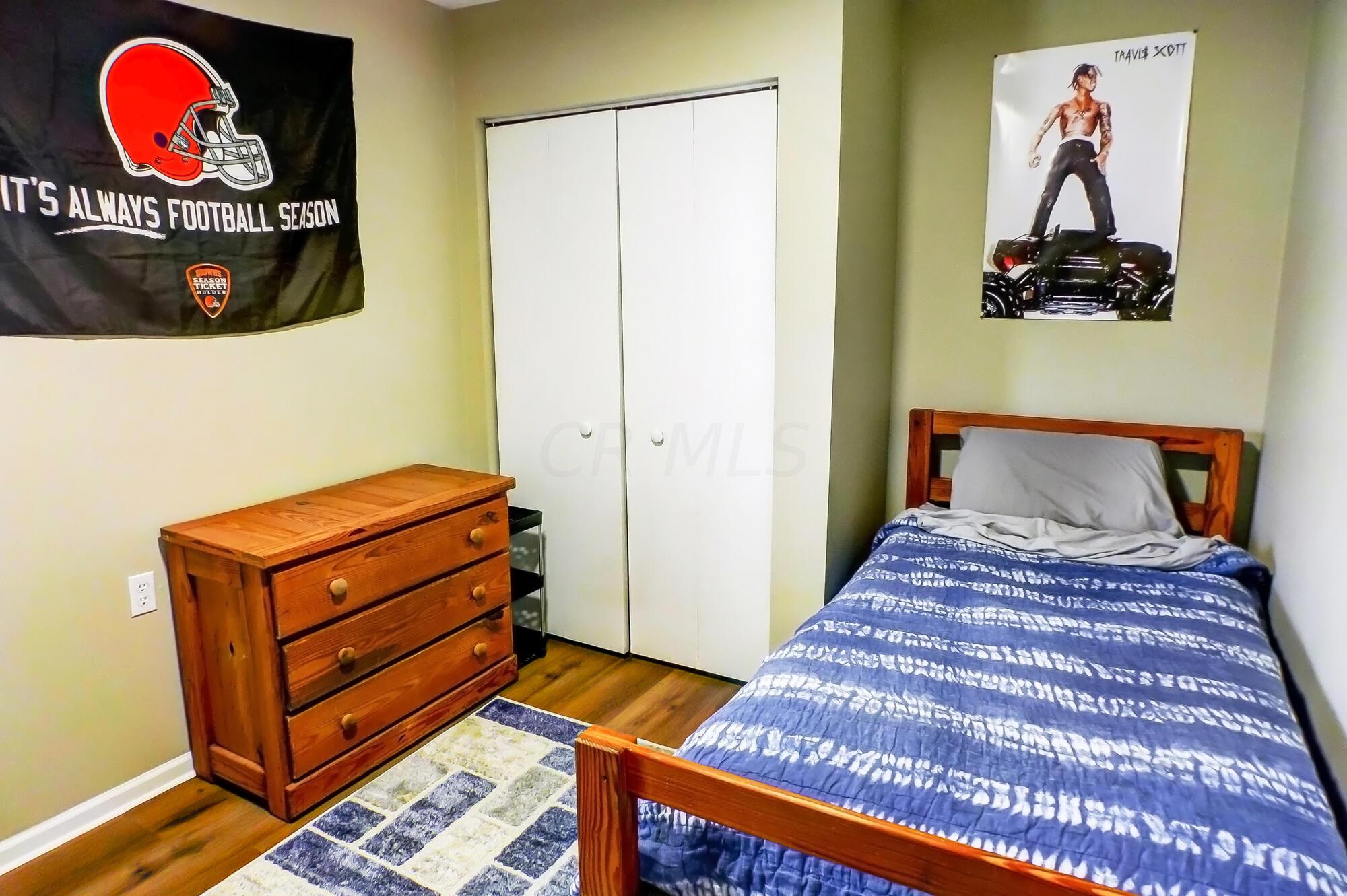 15 S Shafer Street, 2102