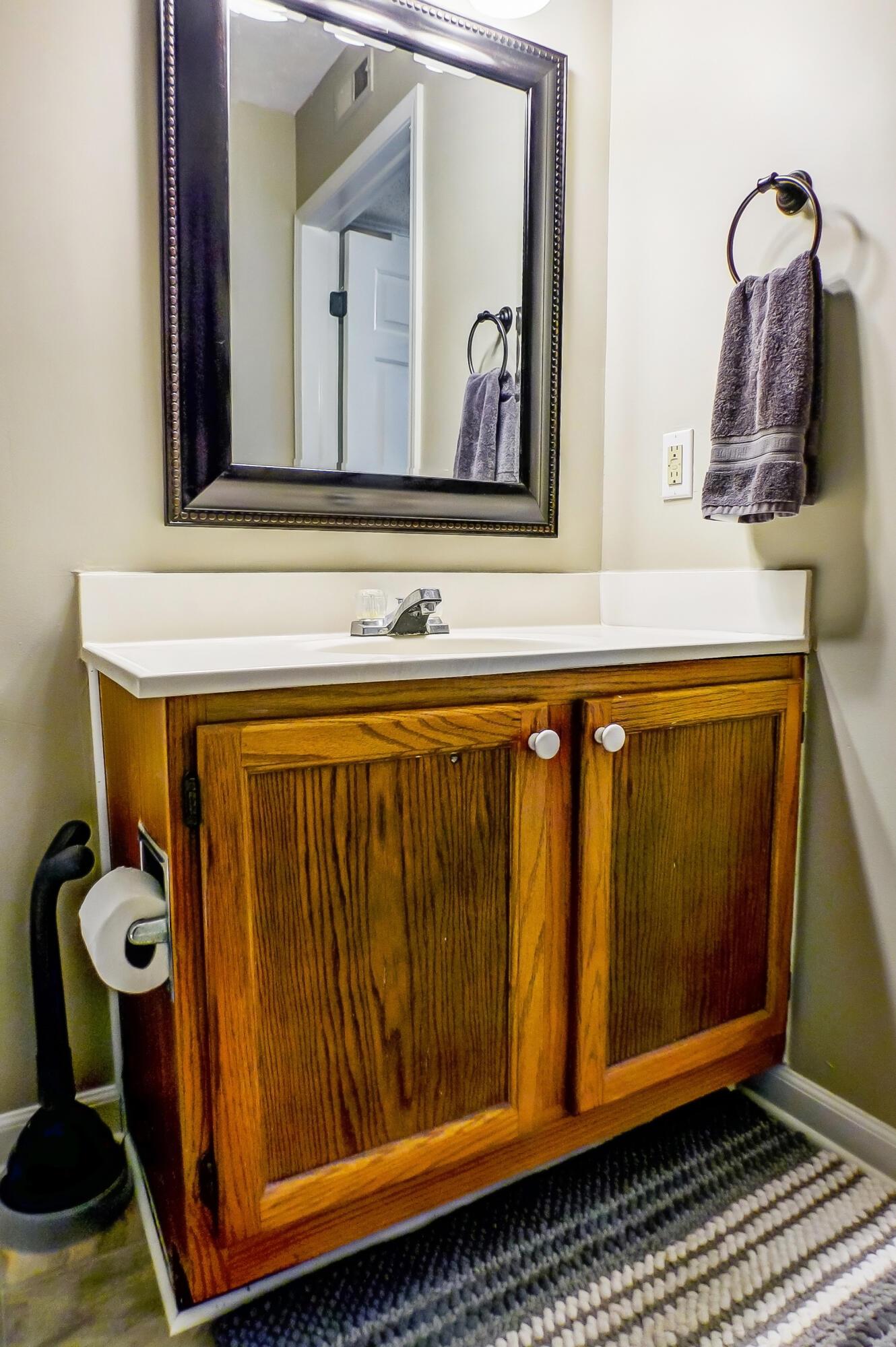 15 S Shafer Street, 2102