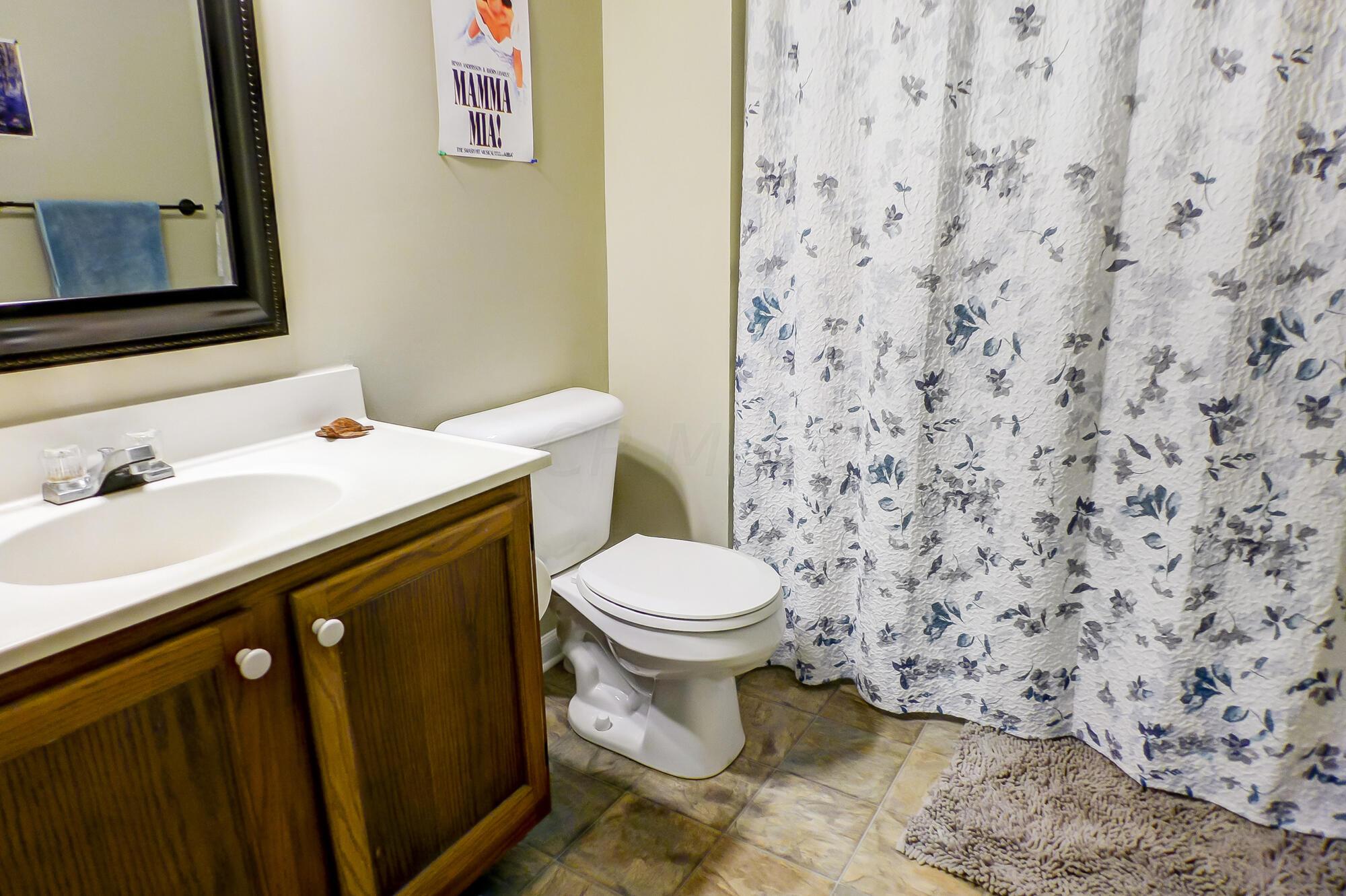 15 S Shafer Street, 2102