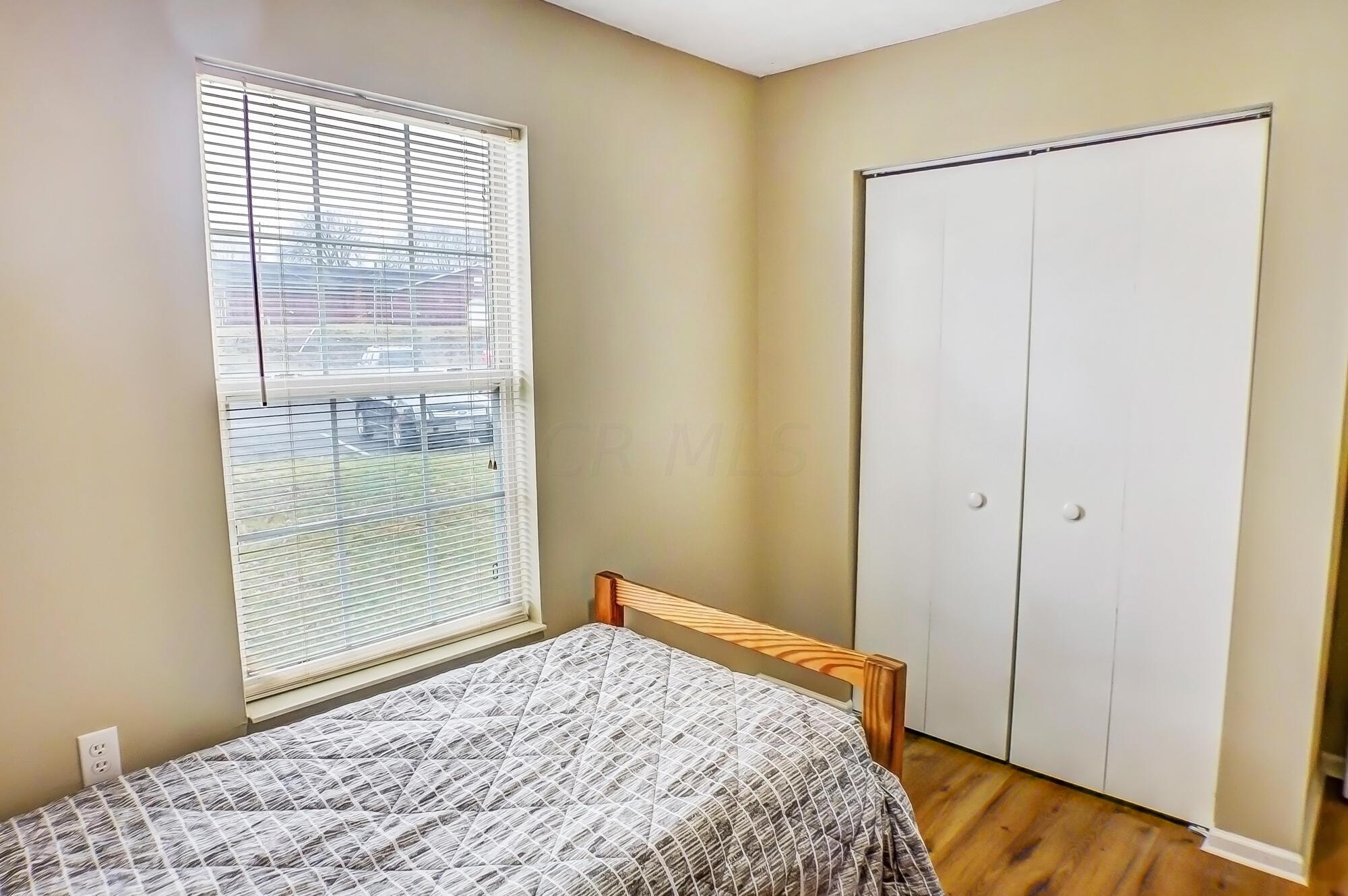 15 S Shafer Street, 2102