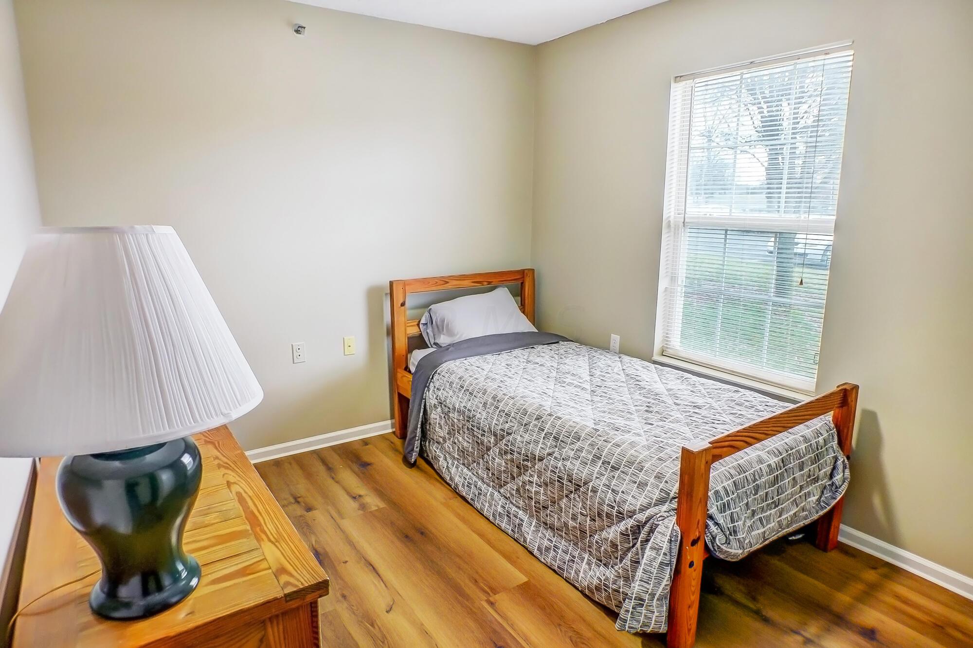 15 S Shafer Street, 2102