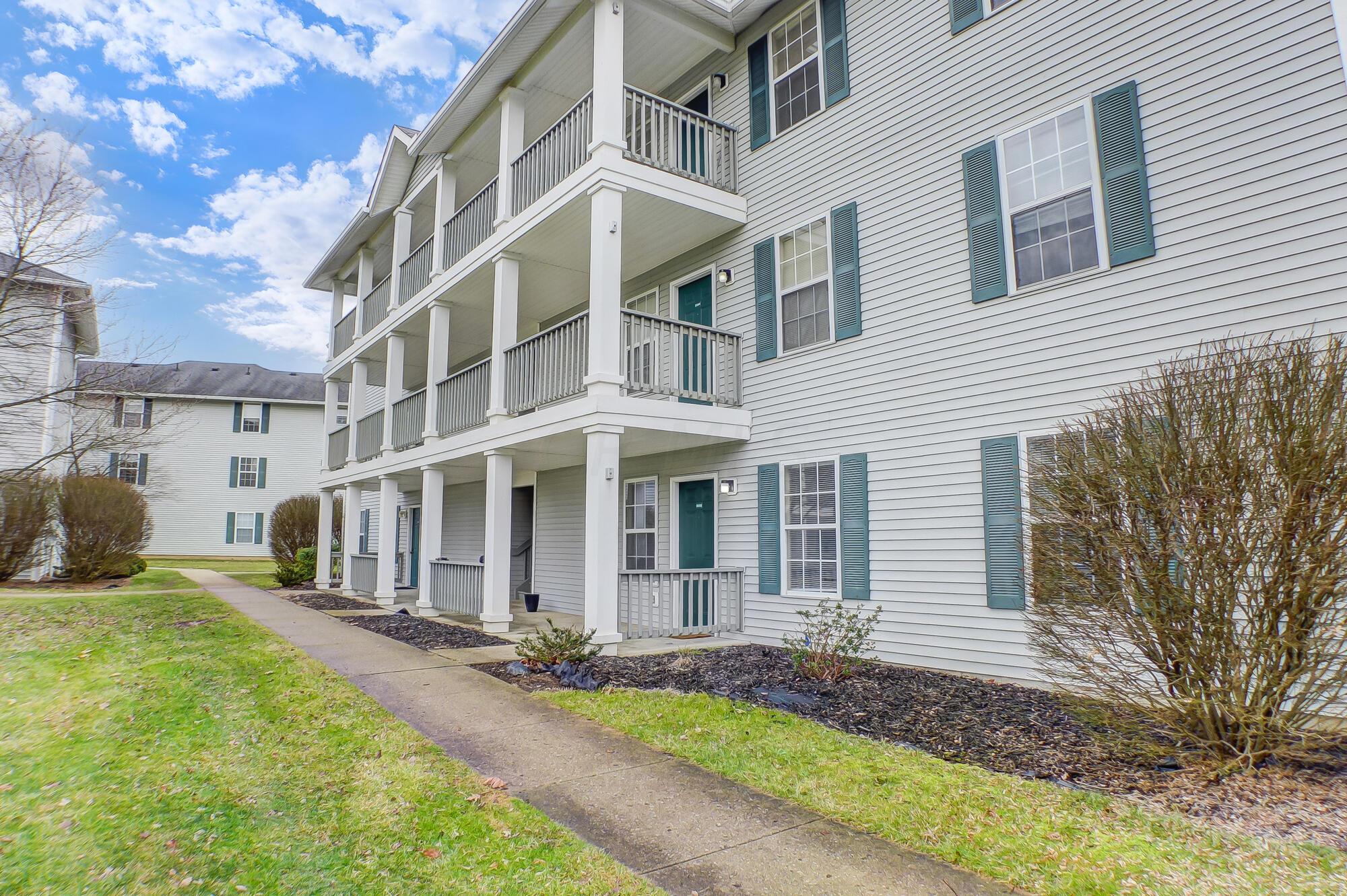 15 S Shafer Street, 2102