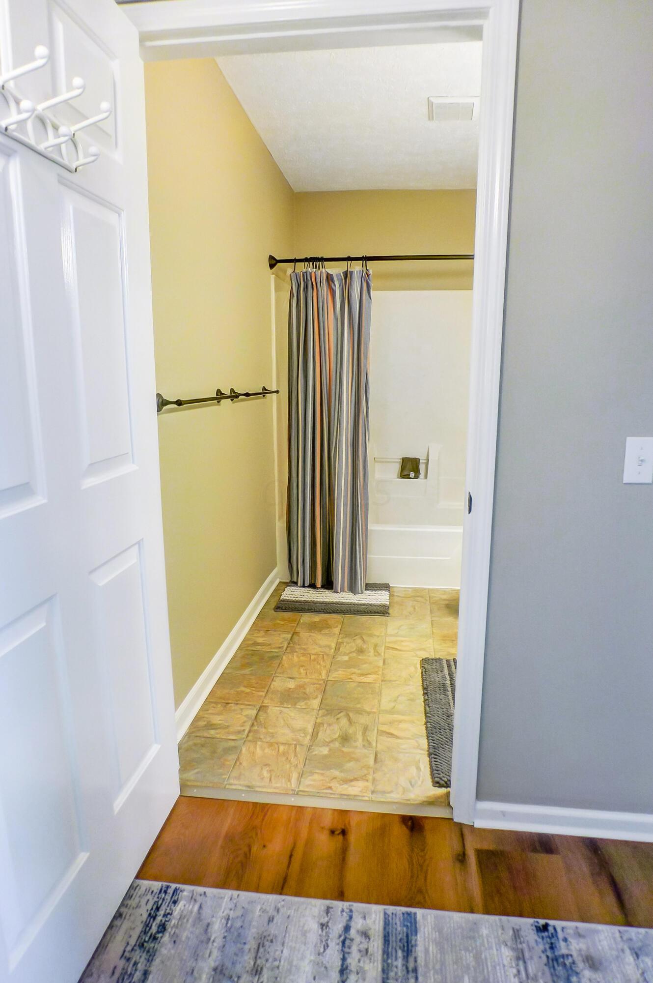 15 S Shafer Street, 2102